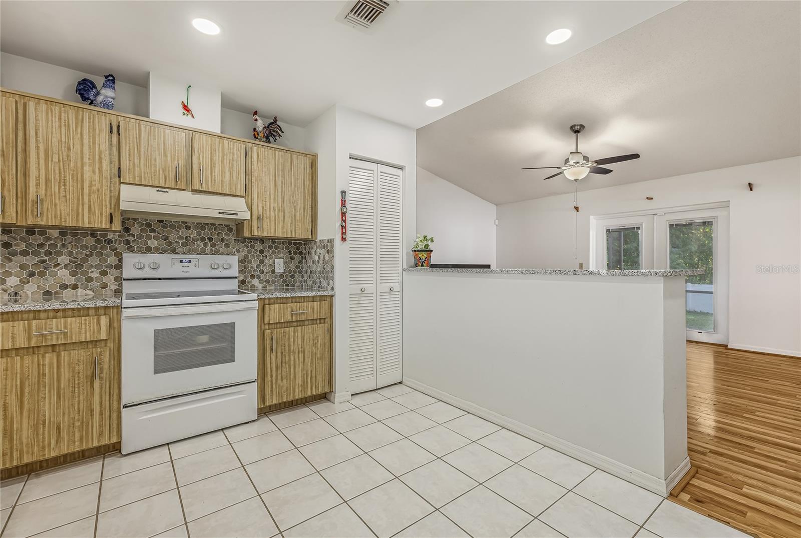 Image 19 of 47 For 4655 Sturbridge Circle