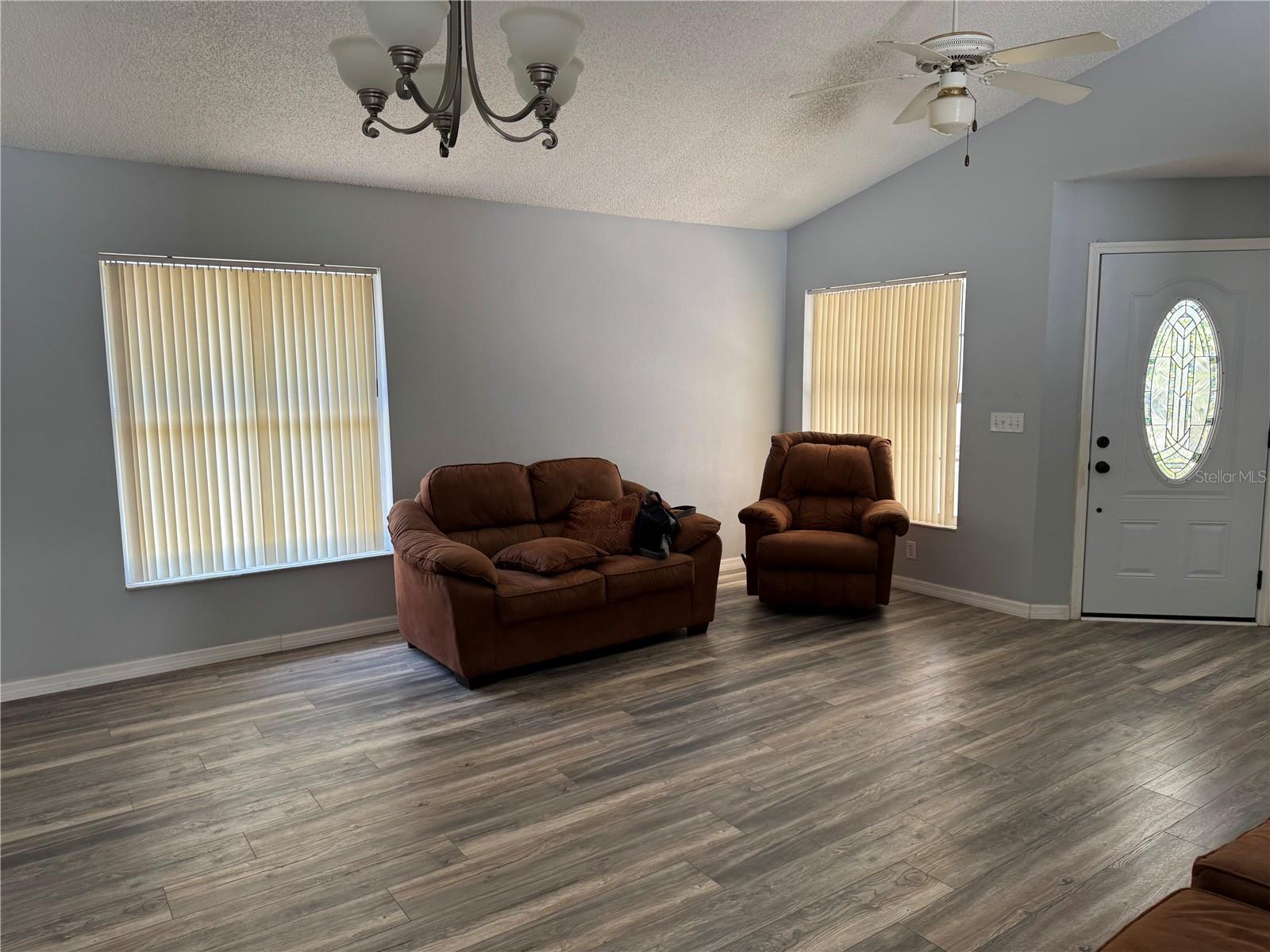 Image 4 of 13 For 1309 S Park Ave