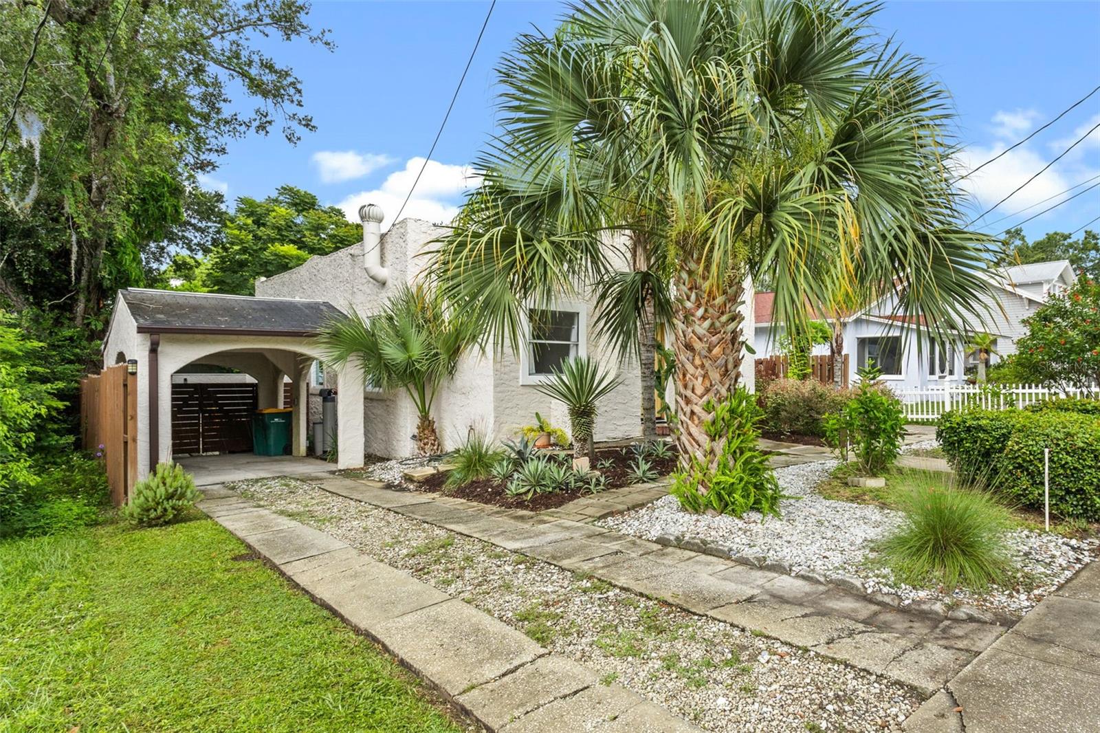 Image 4 of 39 For 811 Grandview Street