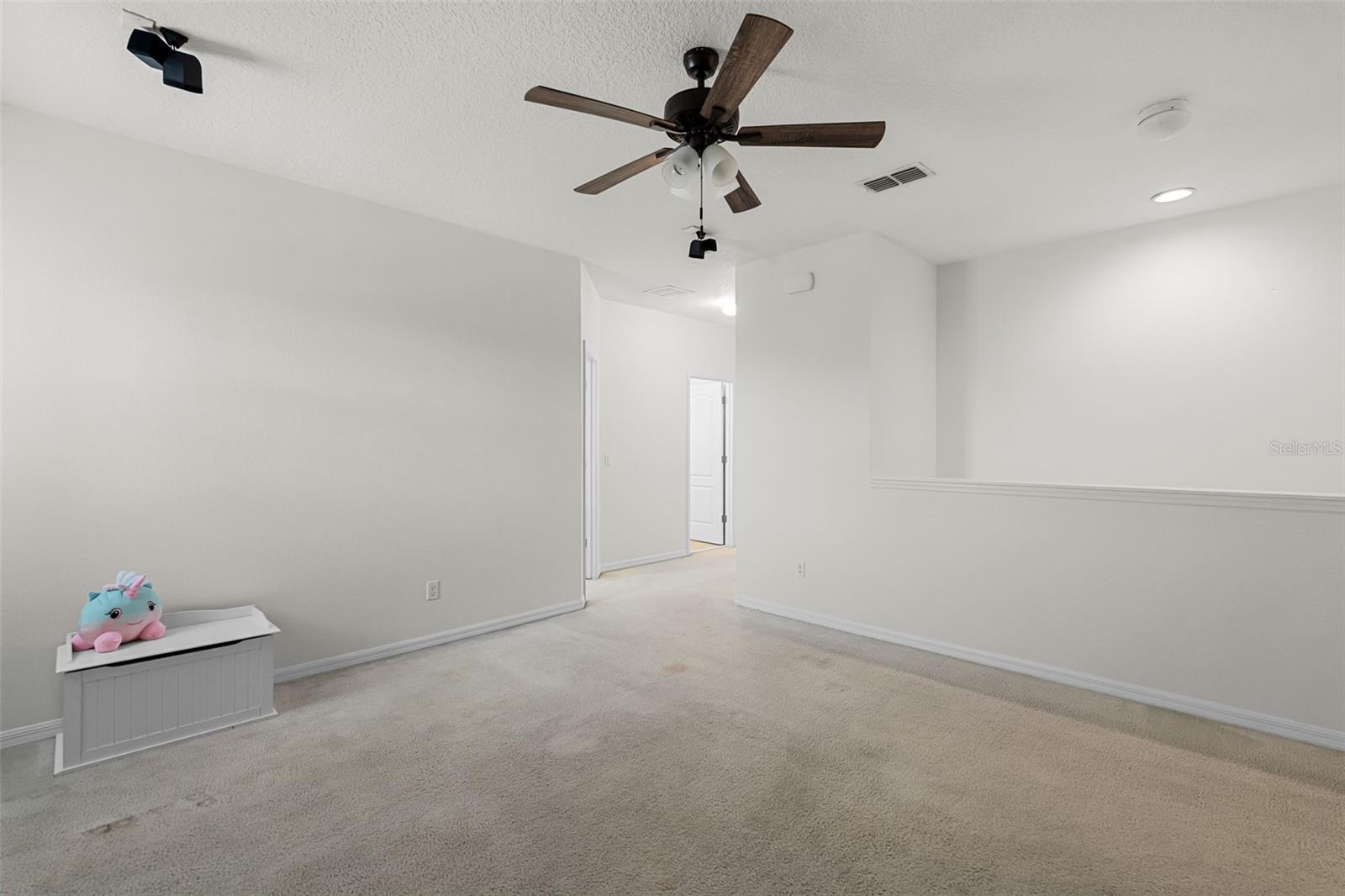 Image 19 of 66 For 1103 White Water Bay Drive