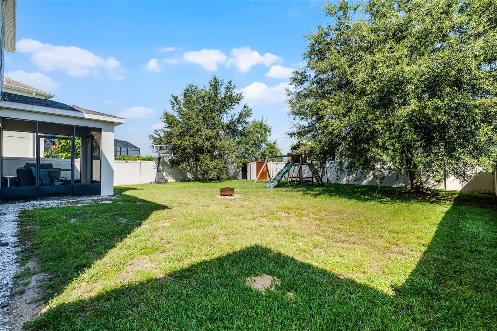 Image 38 of 66 For 1103 White Water Bay Drive
