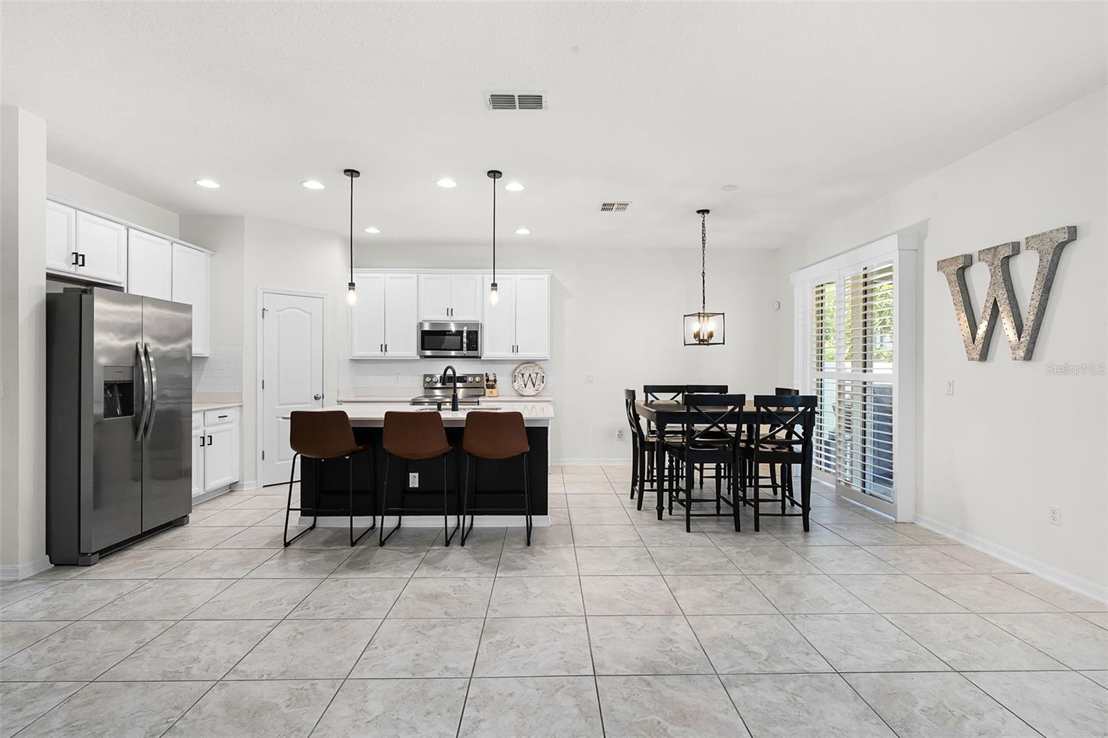 Image 9 of 66 For 1103 White Water Bay Drive