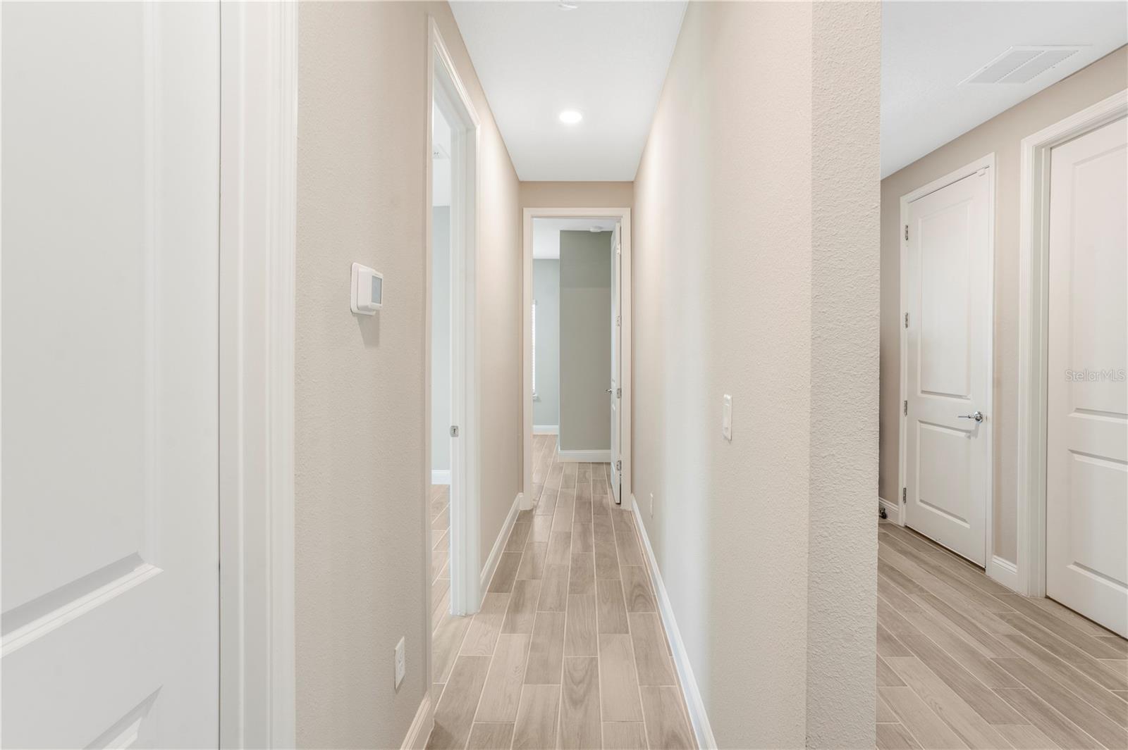 Image 10 of 61 For 253 Ridgewind Drive