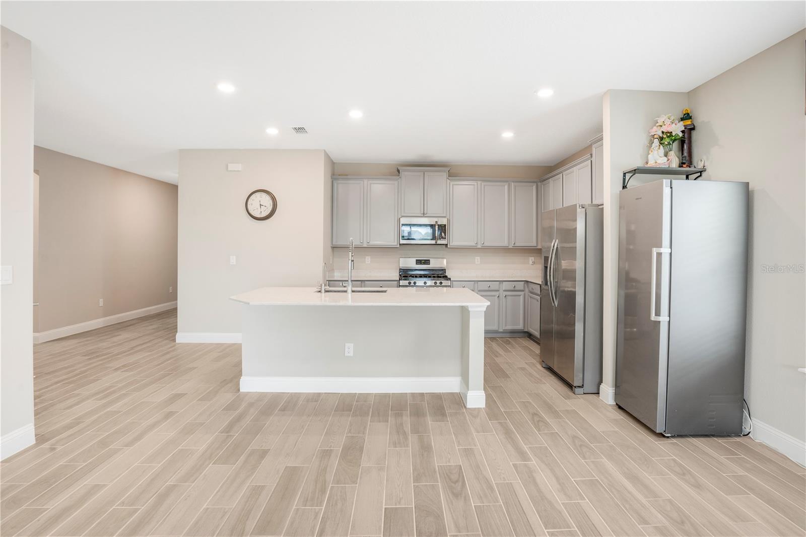 Image 19 of 61 For 253 Ridgewind Drive