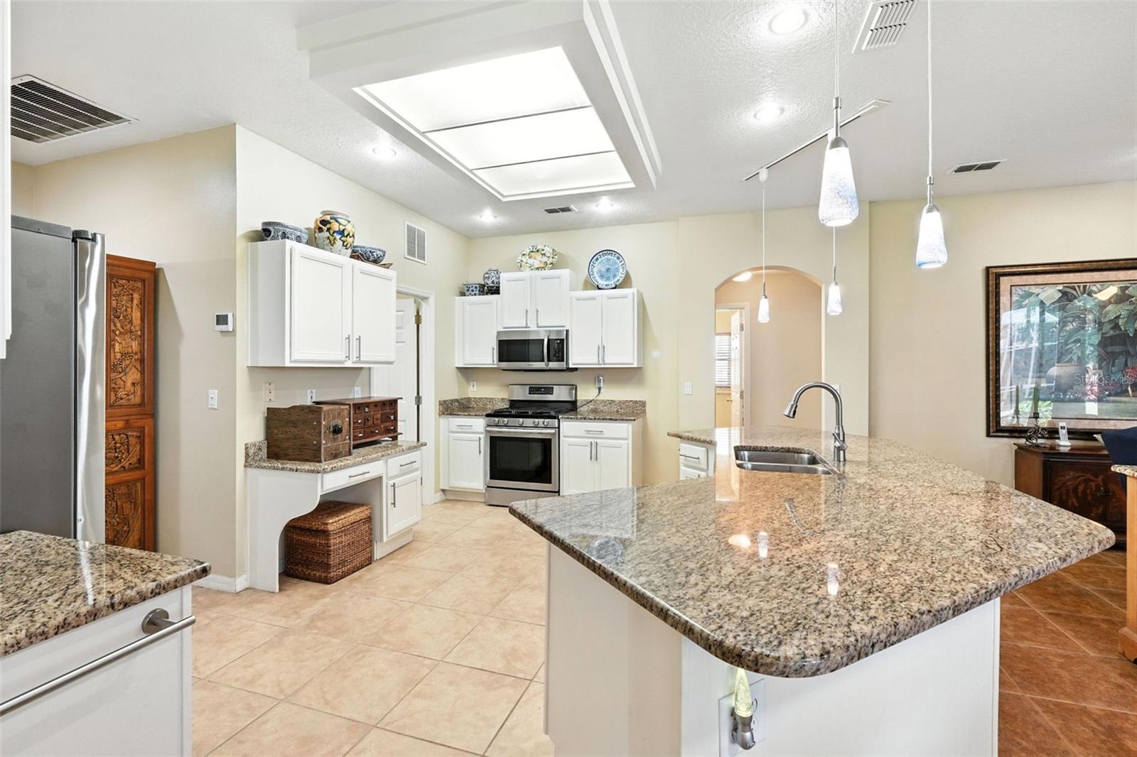 Image 17 of 42 For 3821 Glenford Drive