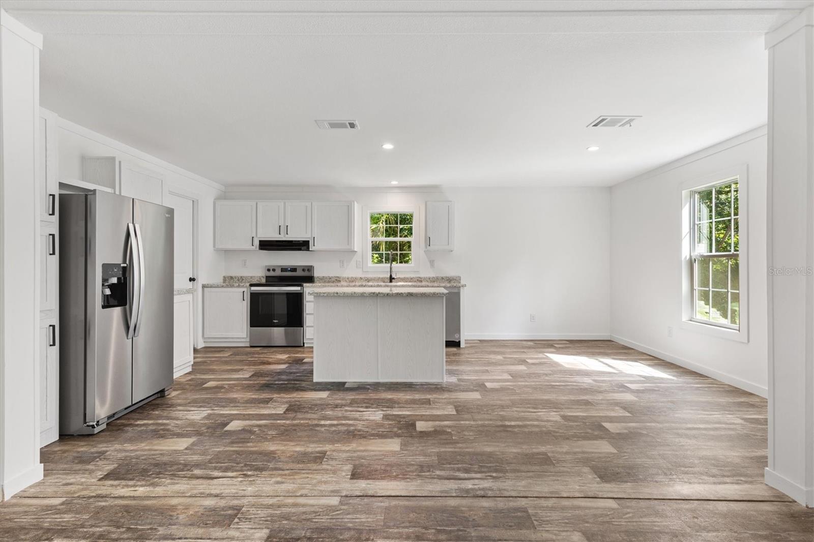 Image 15 of 35 For 2890 Cr 426e