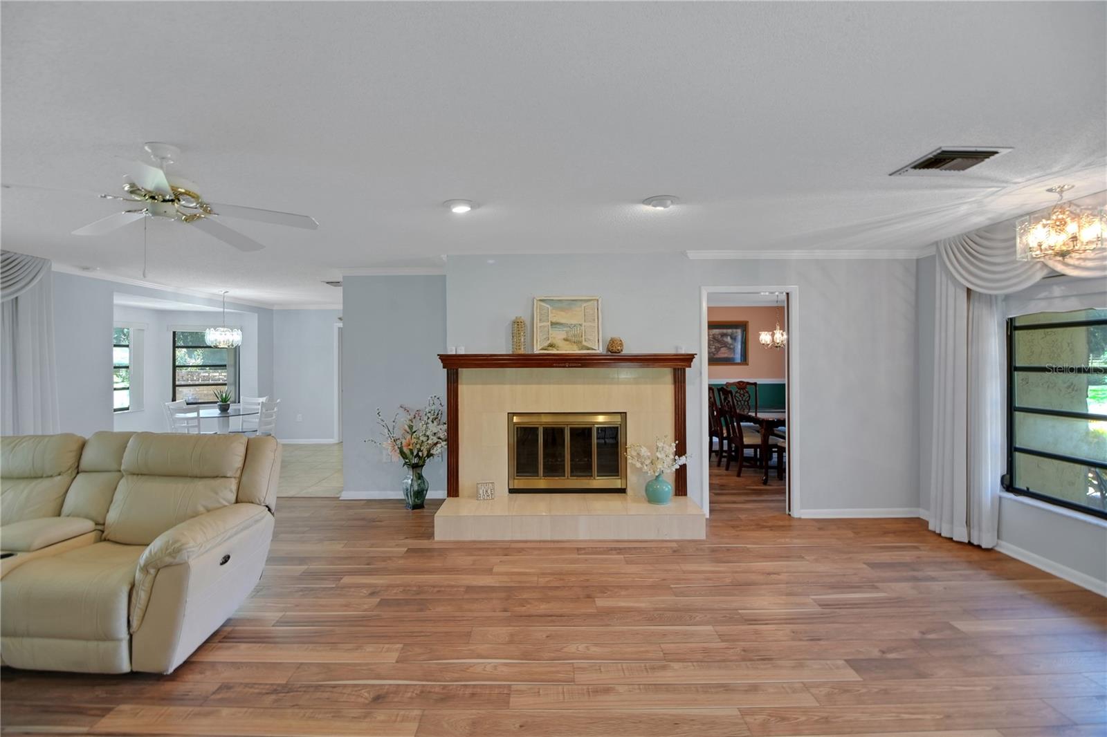 Image 10 of 60 For 2334 Lake Griffin Road