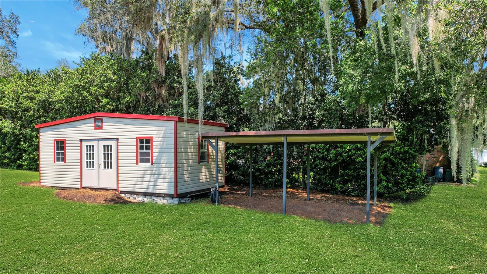 Image 15 of 60 For 2334 Lake Griffin Road