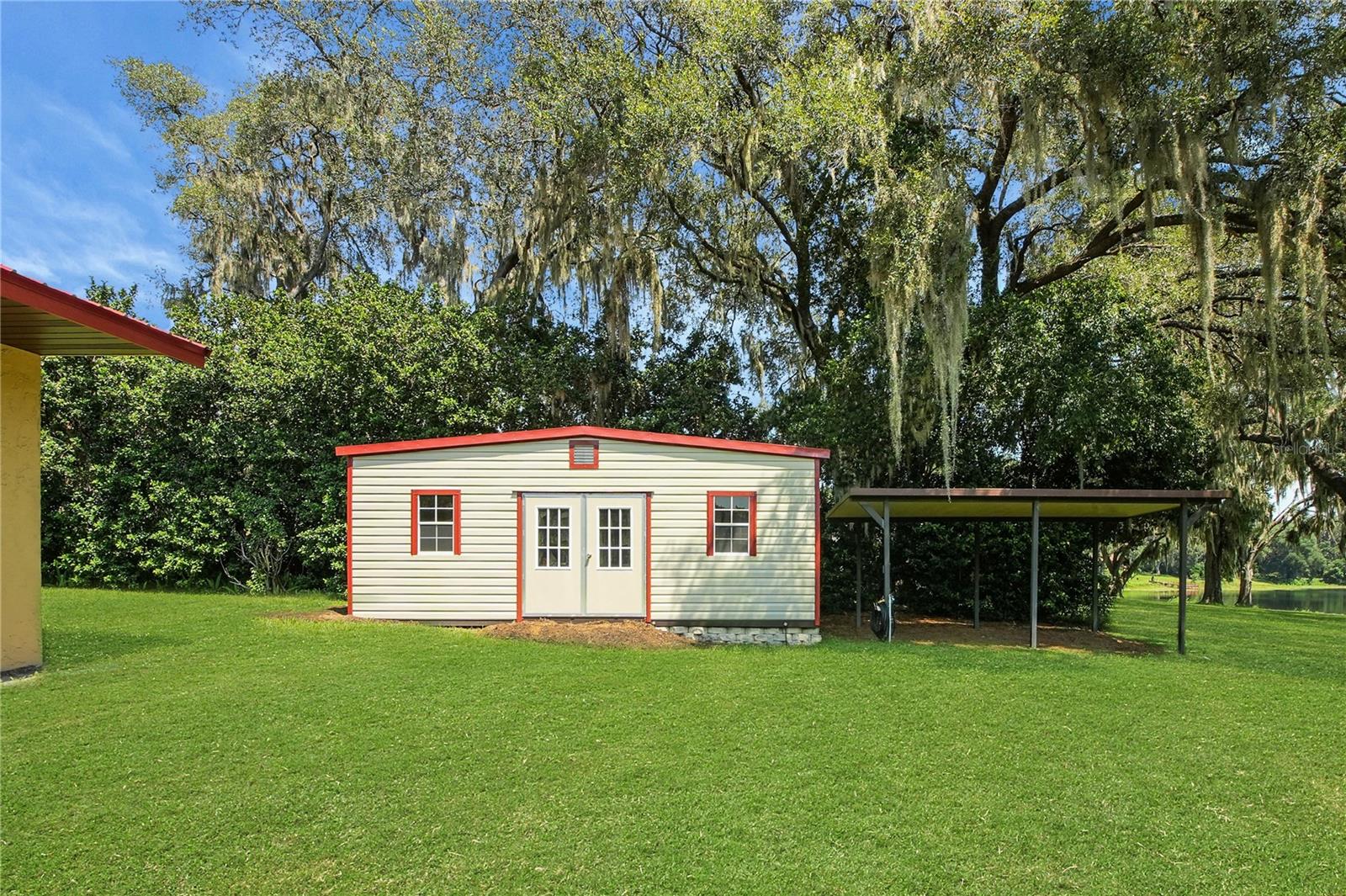 Image 21 of 60 For 2334 Lake Griffin Road