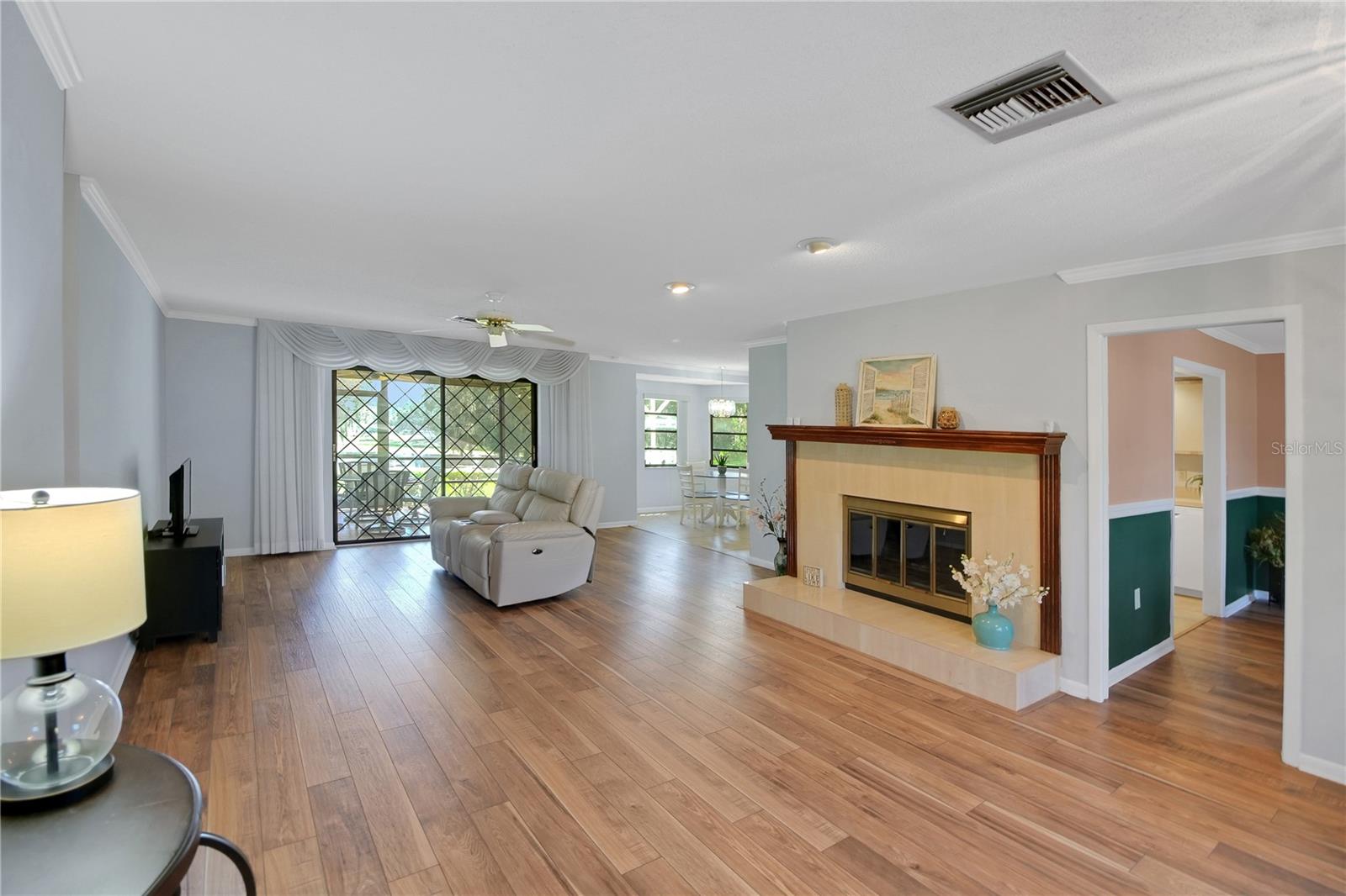 Image 39 of 60 For 2334 Lake Griffin Road