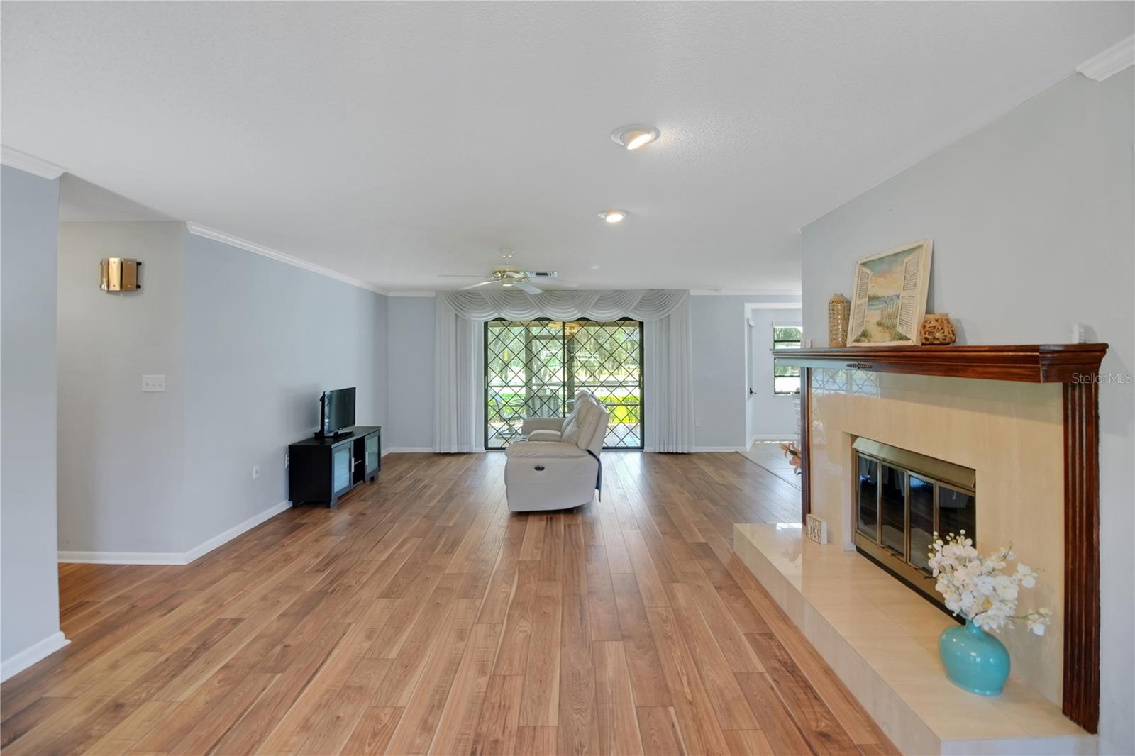 Image 9 of 60 For 2334 Lake Griffin Road