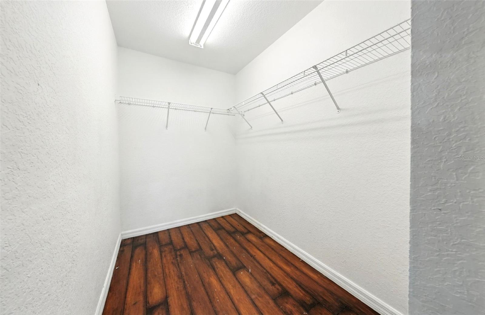 Image 26 of 49 For 202 Gordon Road Nw