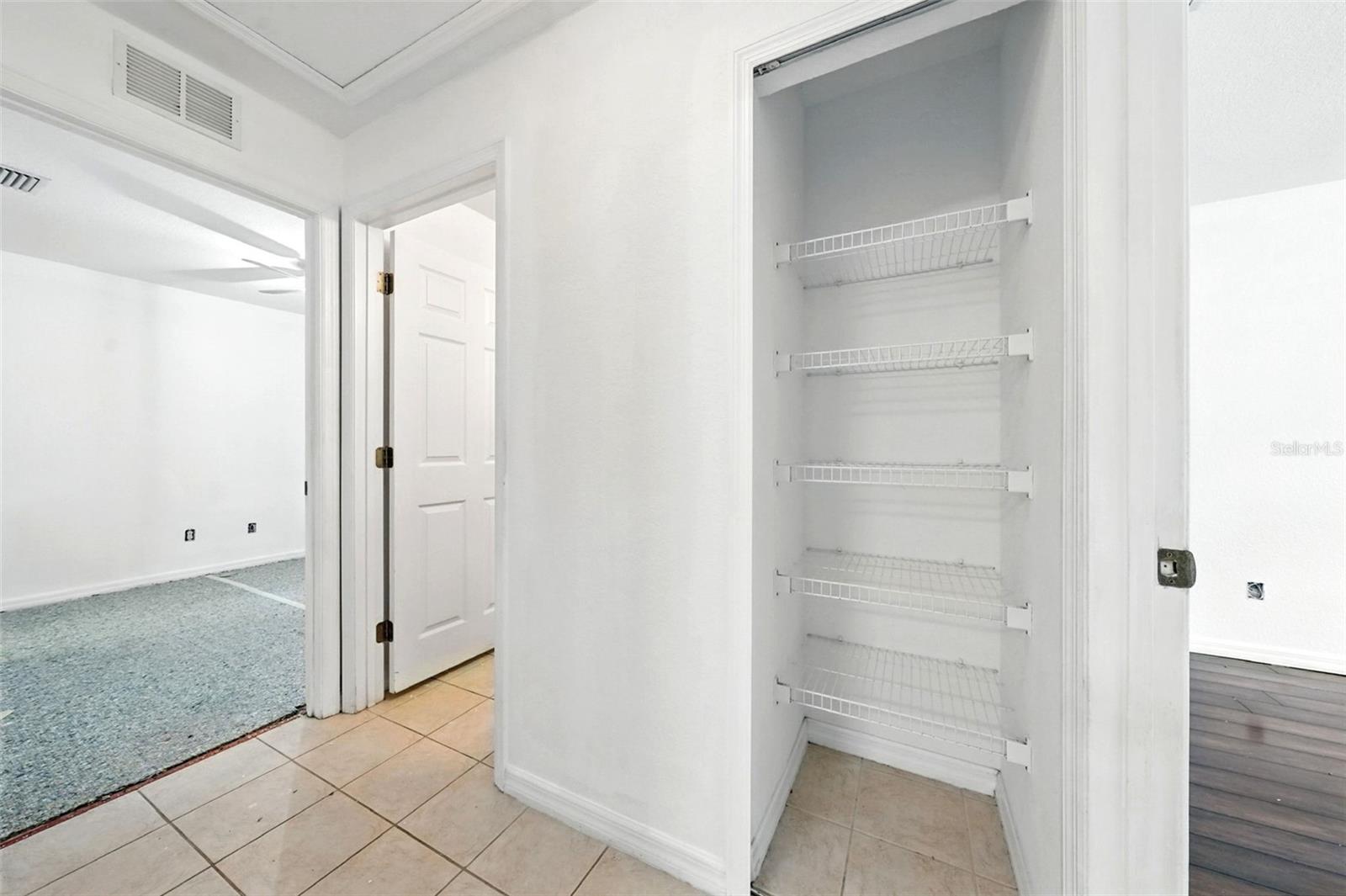 Image 34 of 49 For 202 Gordon Road Nw