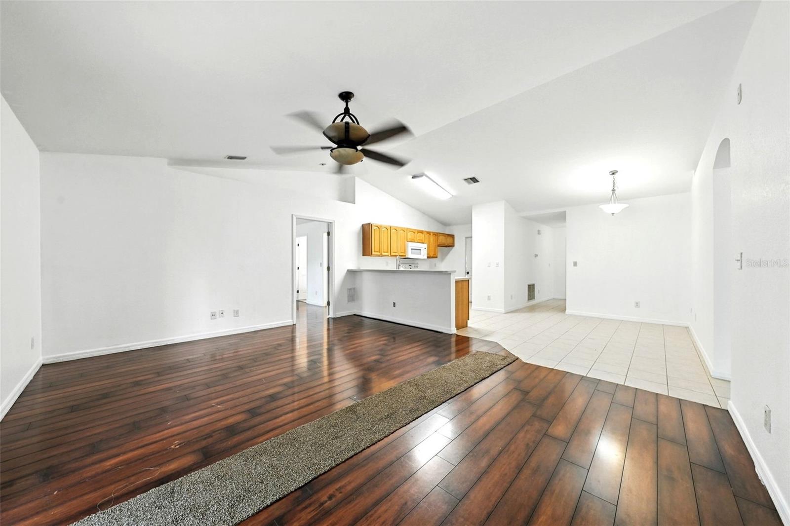 Image 35 of 49 For 202 Gordon Road Nw