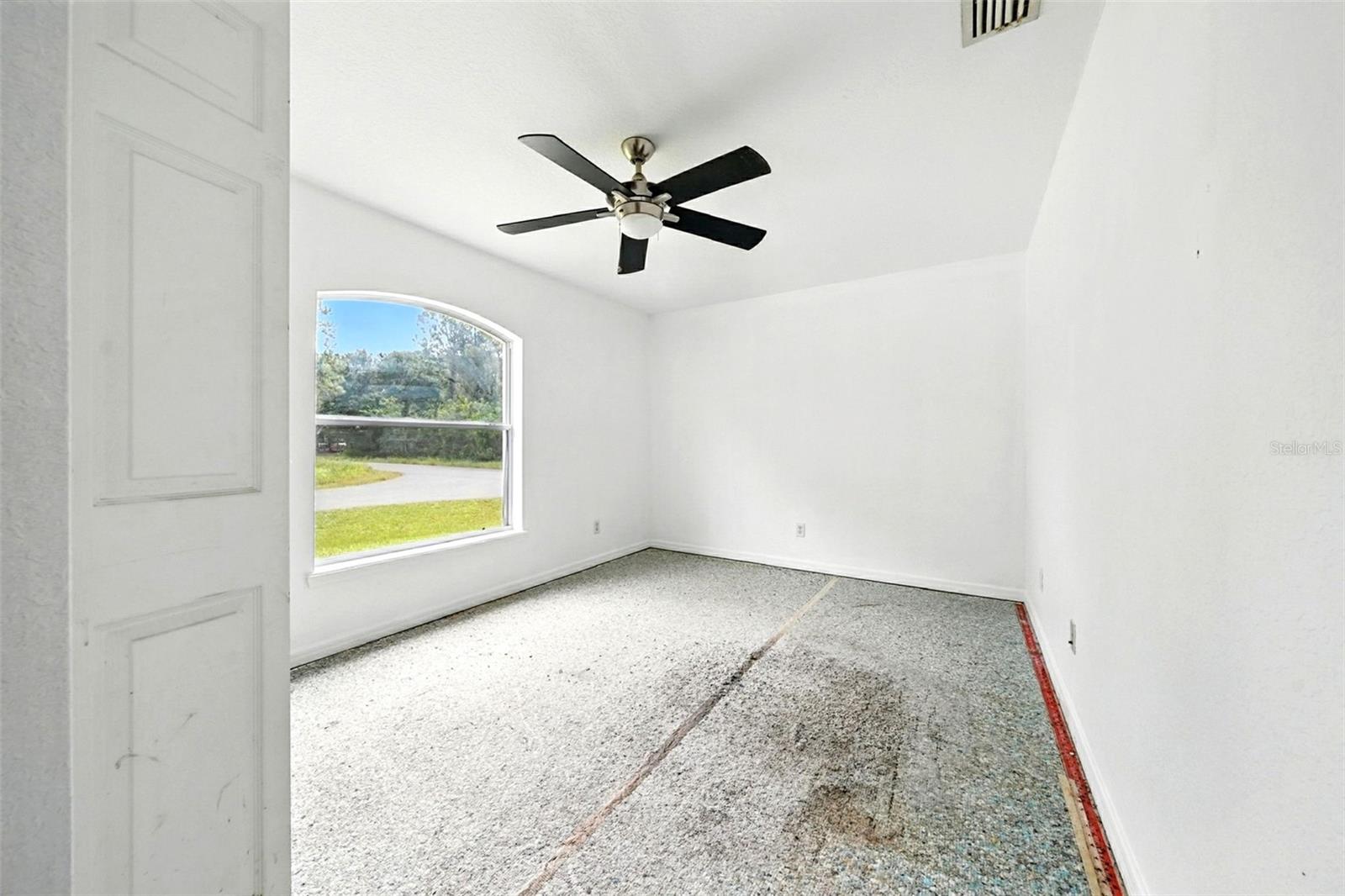 Image 38 of 49 For 202 Gordon Road Nw