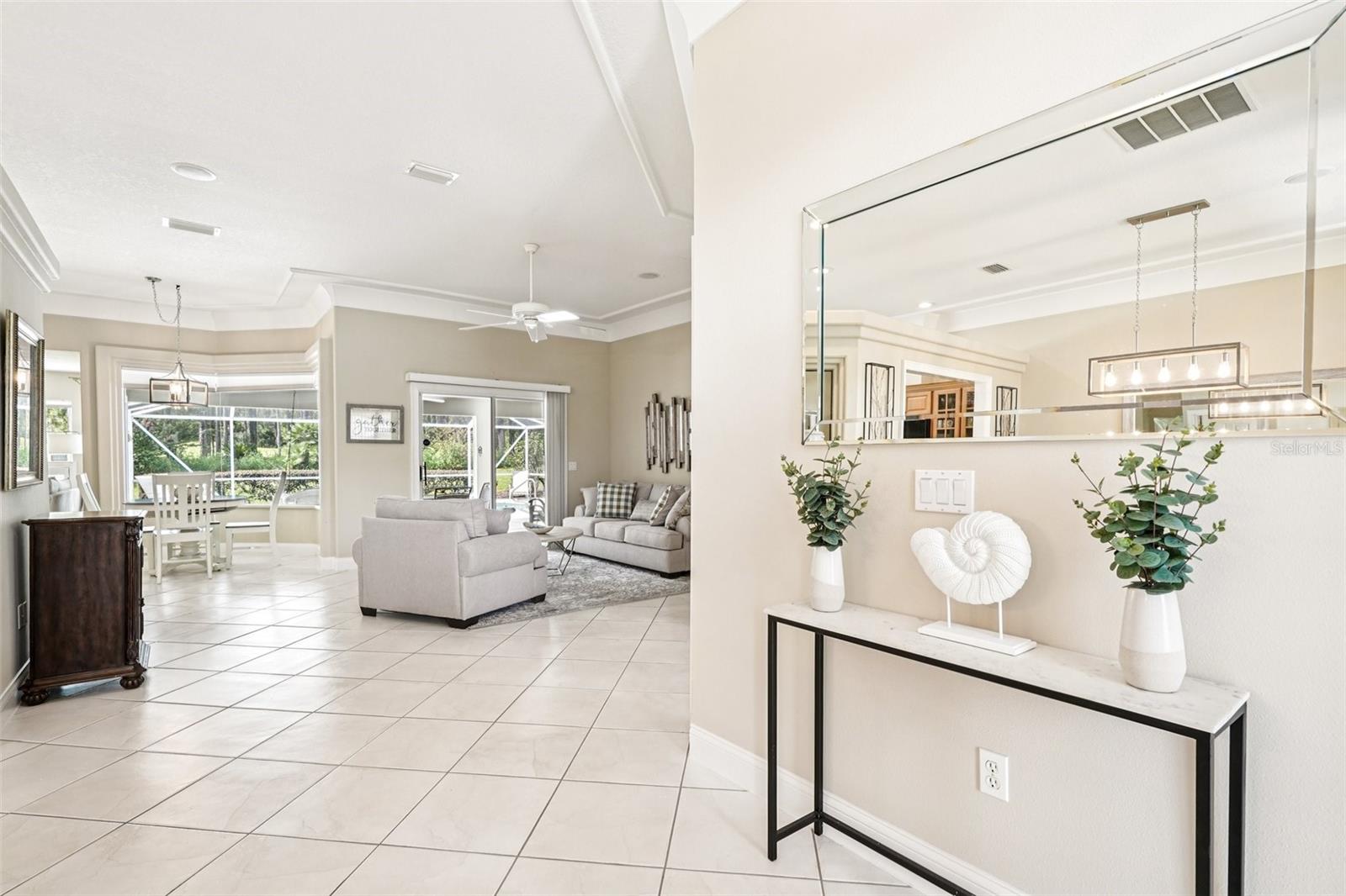 Image 12 of 51 For 31 Lake Diamond Boulevard