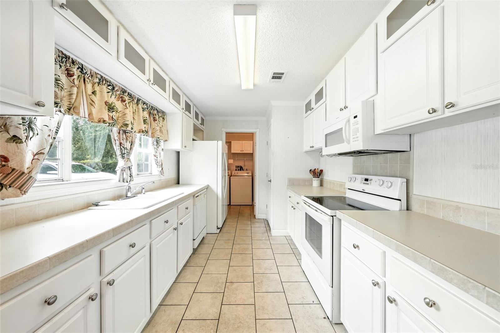 Image 16 of 52 For 11642 Martell Court
