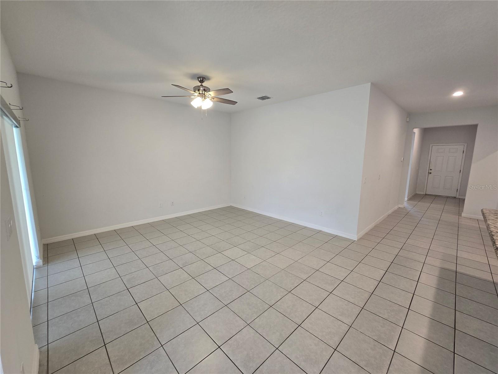 Image 11 of 13 For 29214 Armoyan Boulevard