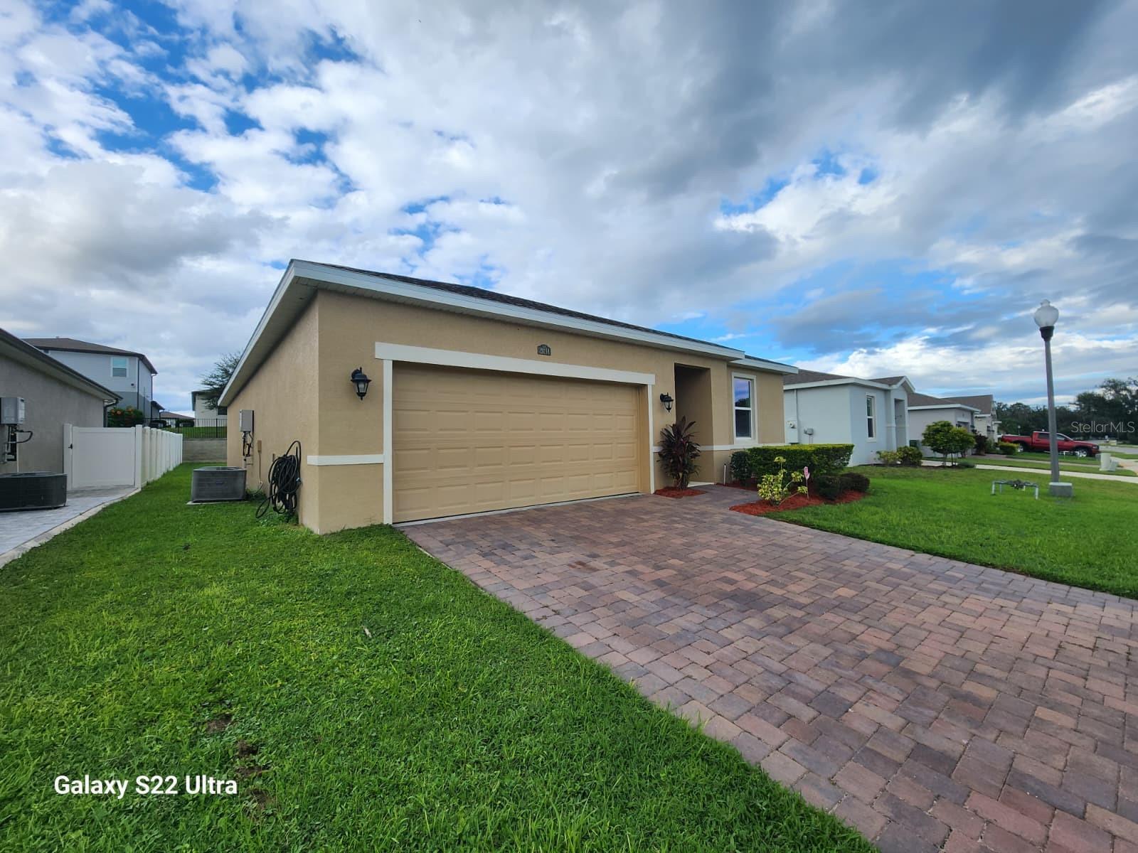 Image 2 of 13 For 29214 Armoyan Boulevard