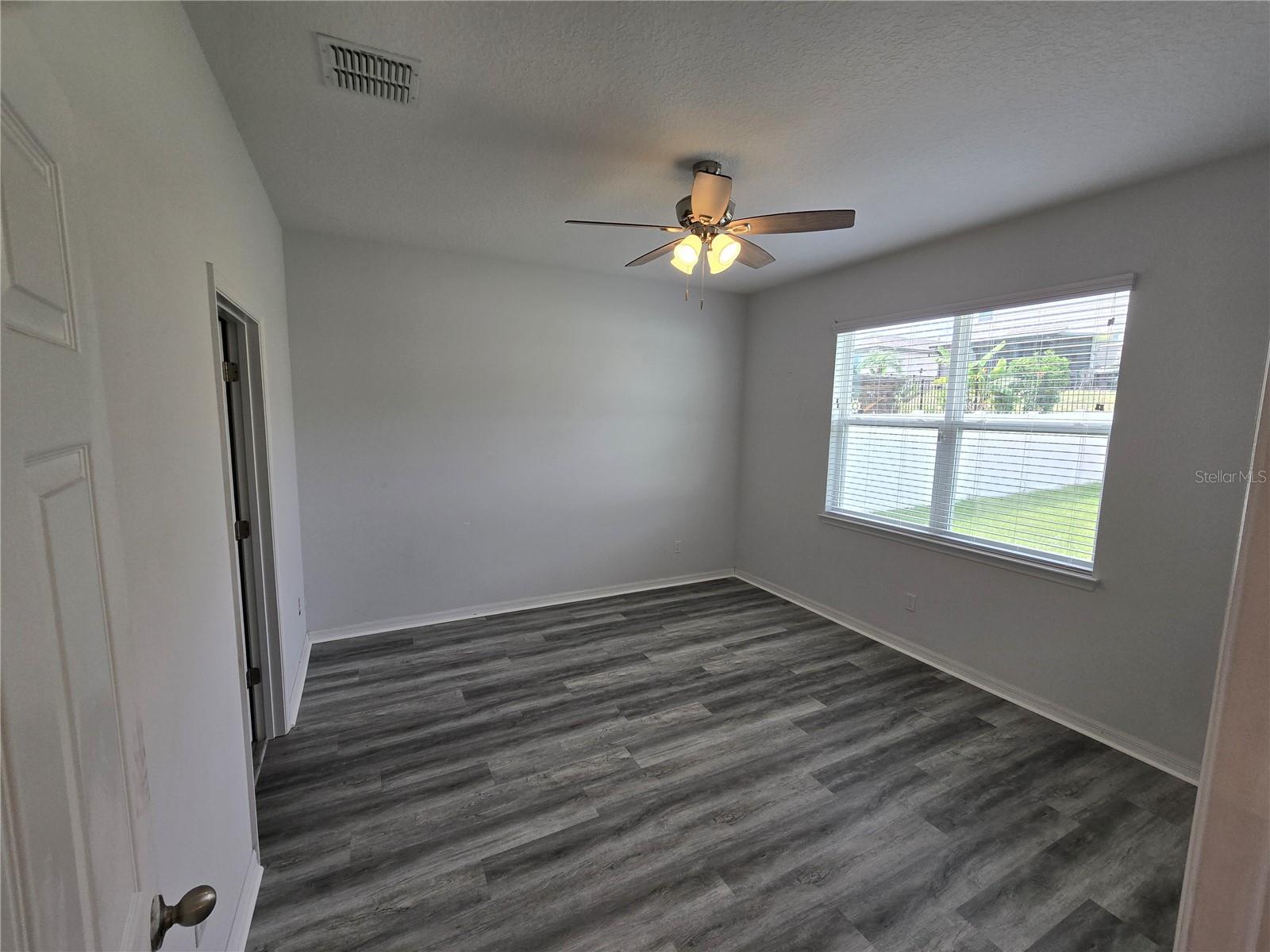 Image 3 of 13 For 29214 Armoyan Boulevard