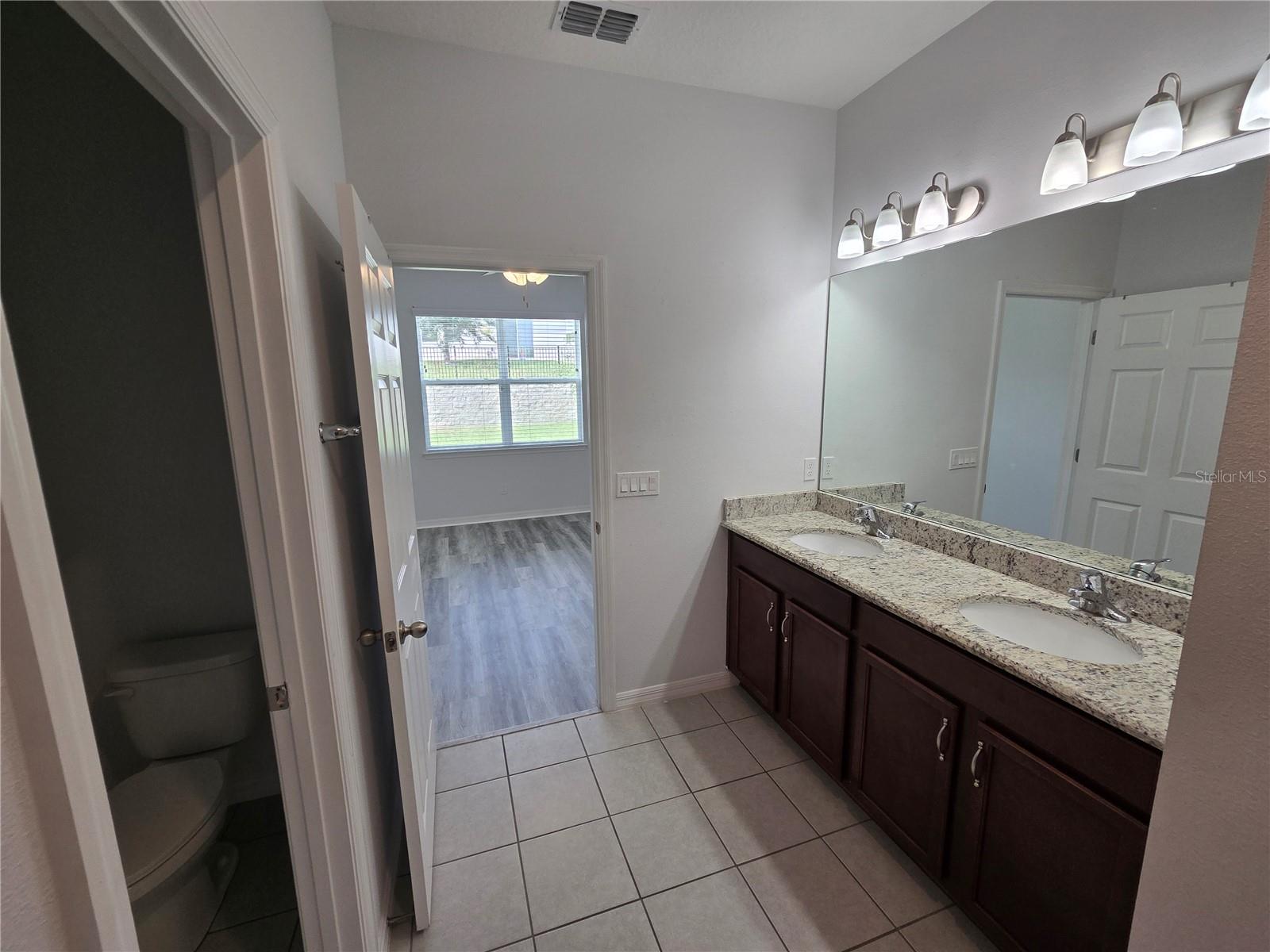 Image 6 of 13 For 29214 Armoyan Boulevard