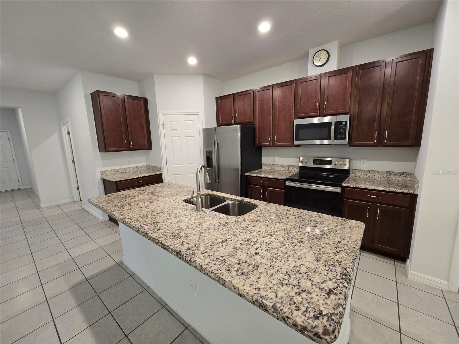 Image 8 of 13 For 29214 Armoyan Boulevard