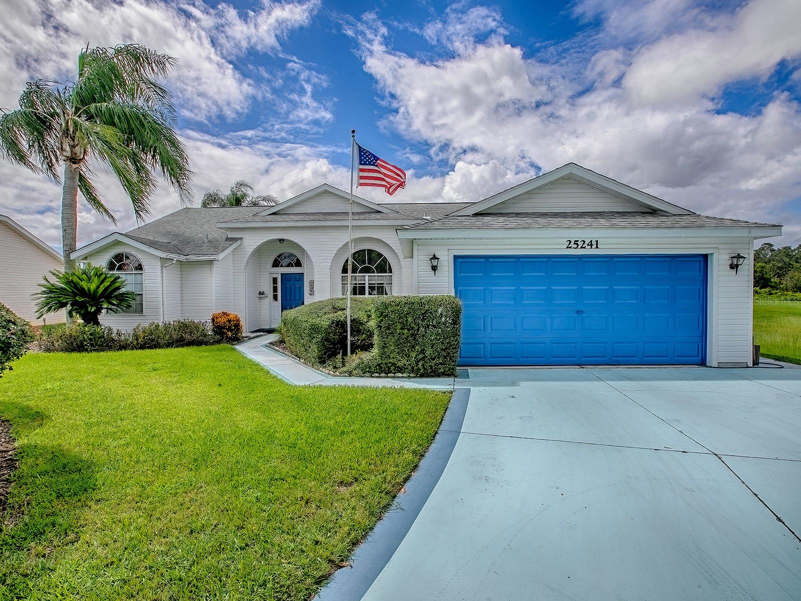 Details for 25241 Lost Oak Circle, LEESBURG, FL 34748
