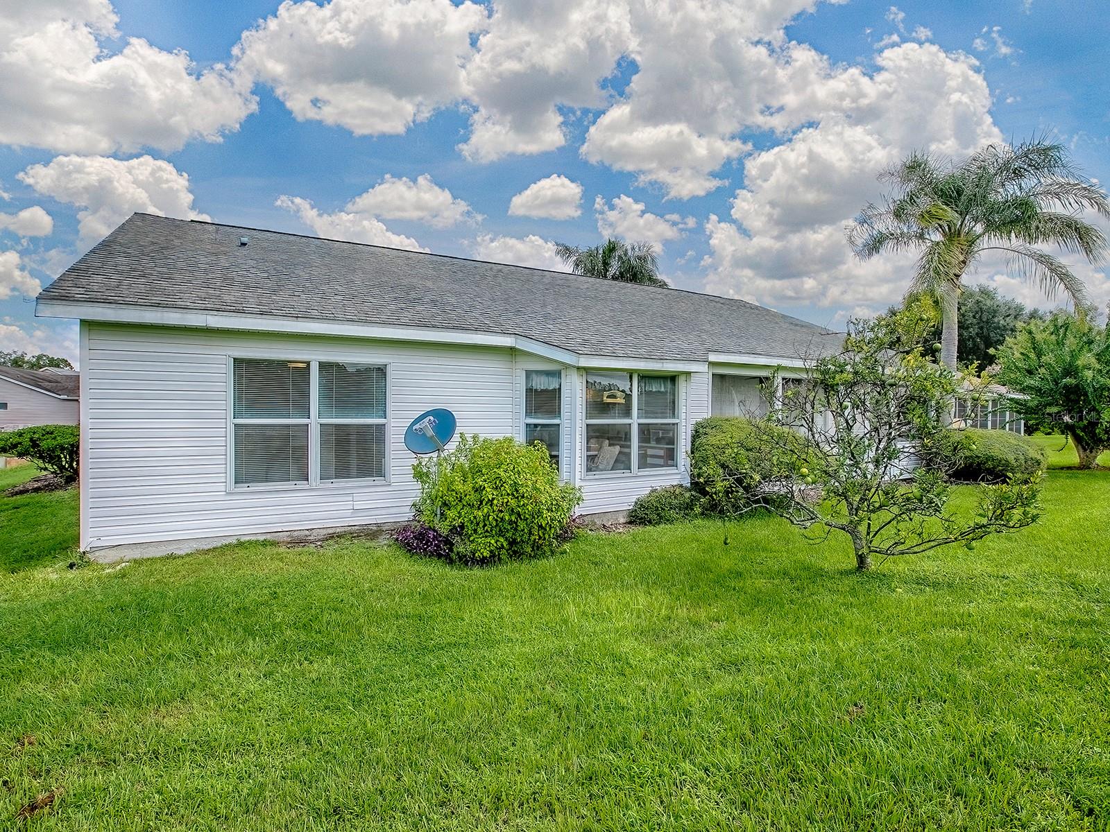 Image 37 of 61 For 25241 Lost Oak Circle