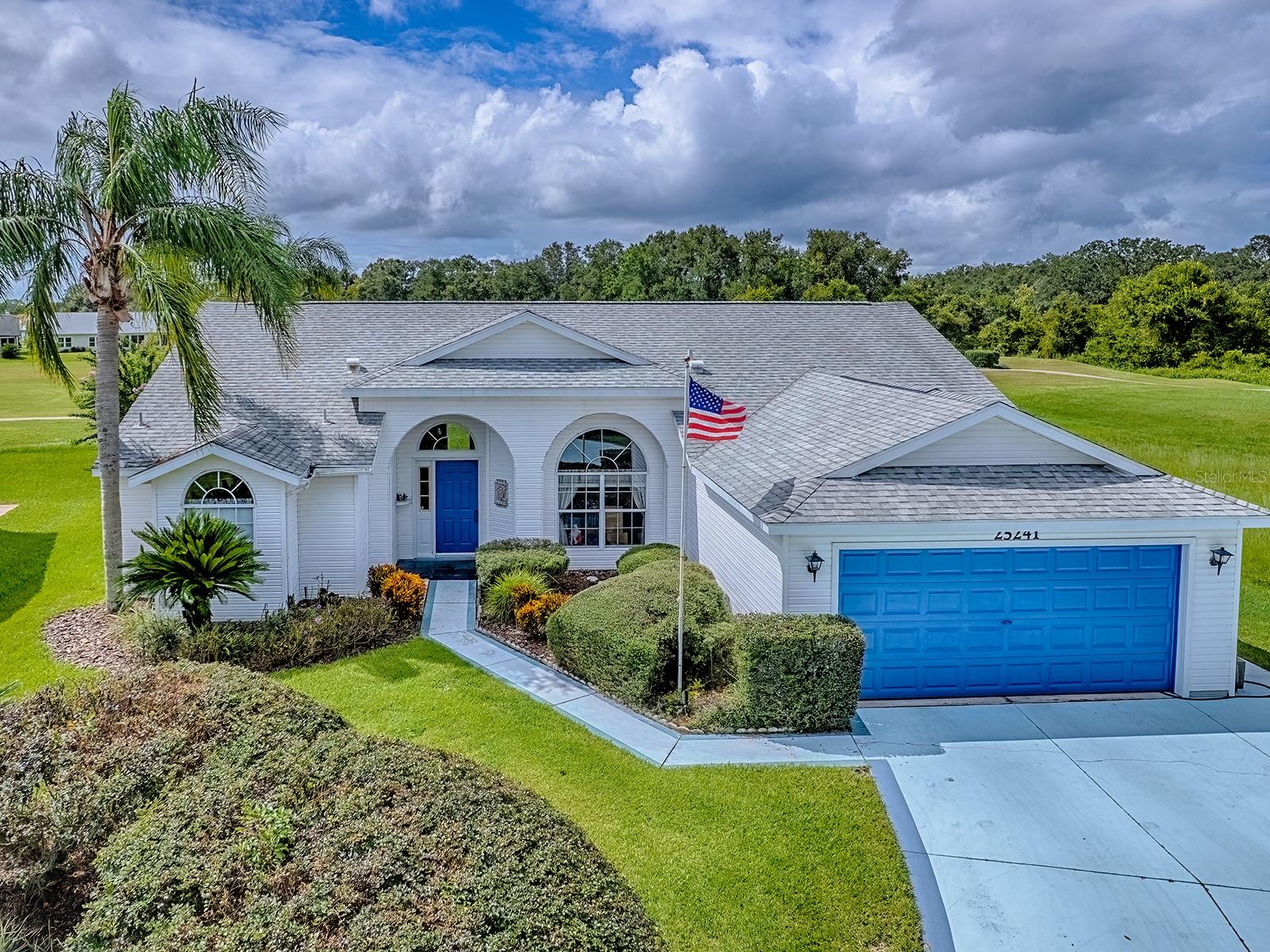 Image 39 of 61 For 25241 Lost Oak Circle