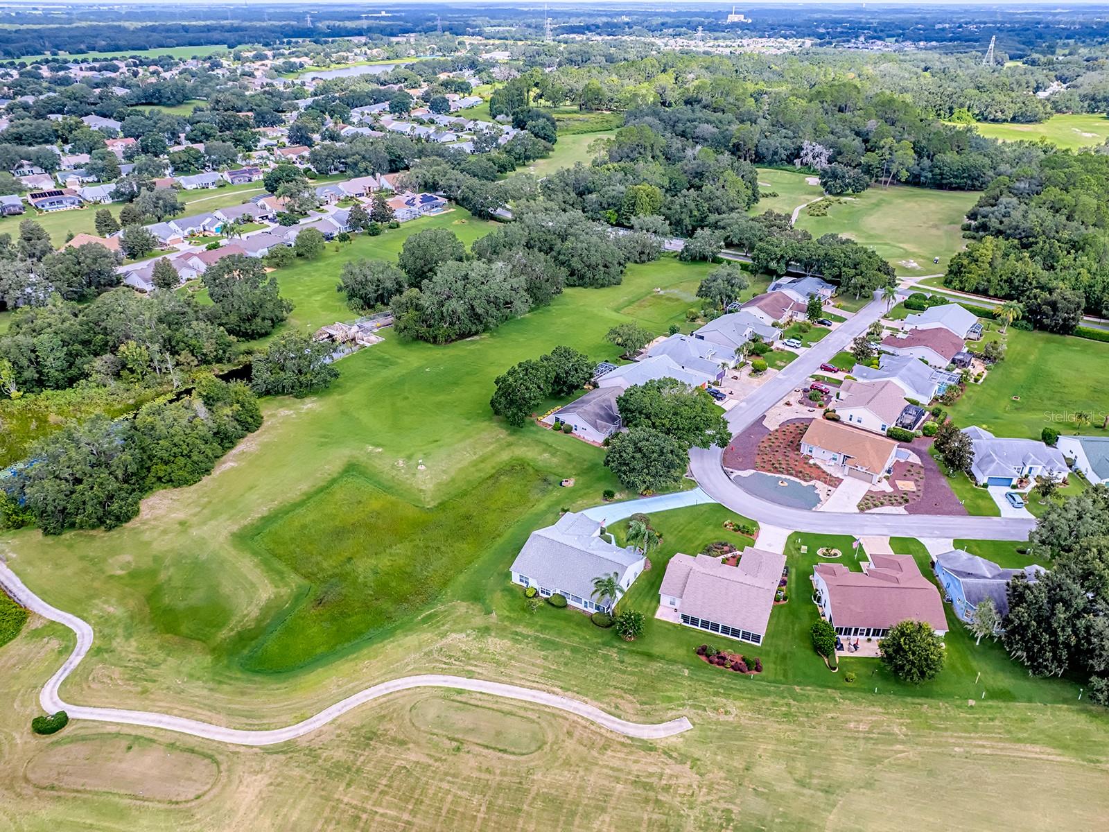 Image 49 of 61 For 25241 Lost Oak Circle