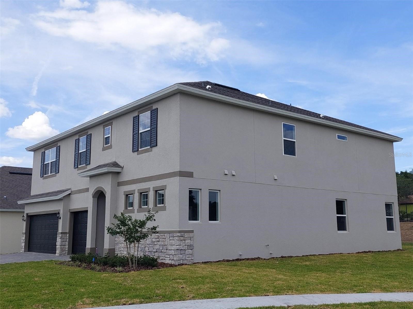 Image 4 of 15 For 14225 Crest Palm Avenue