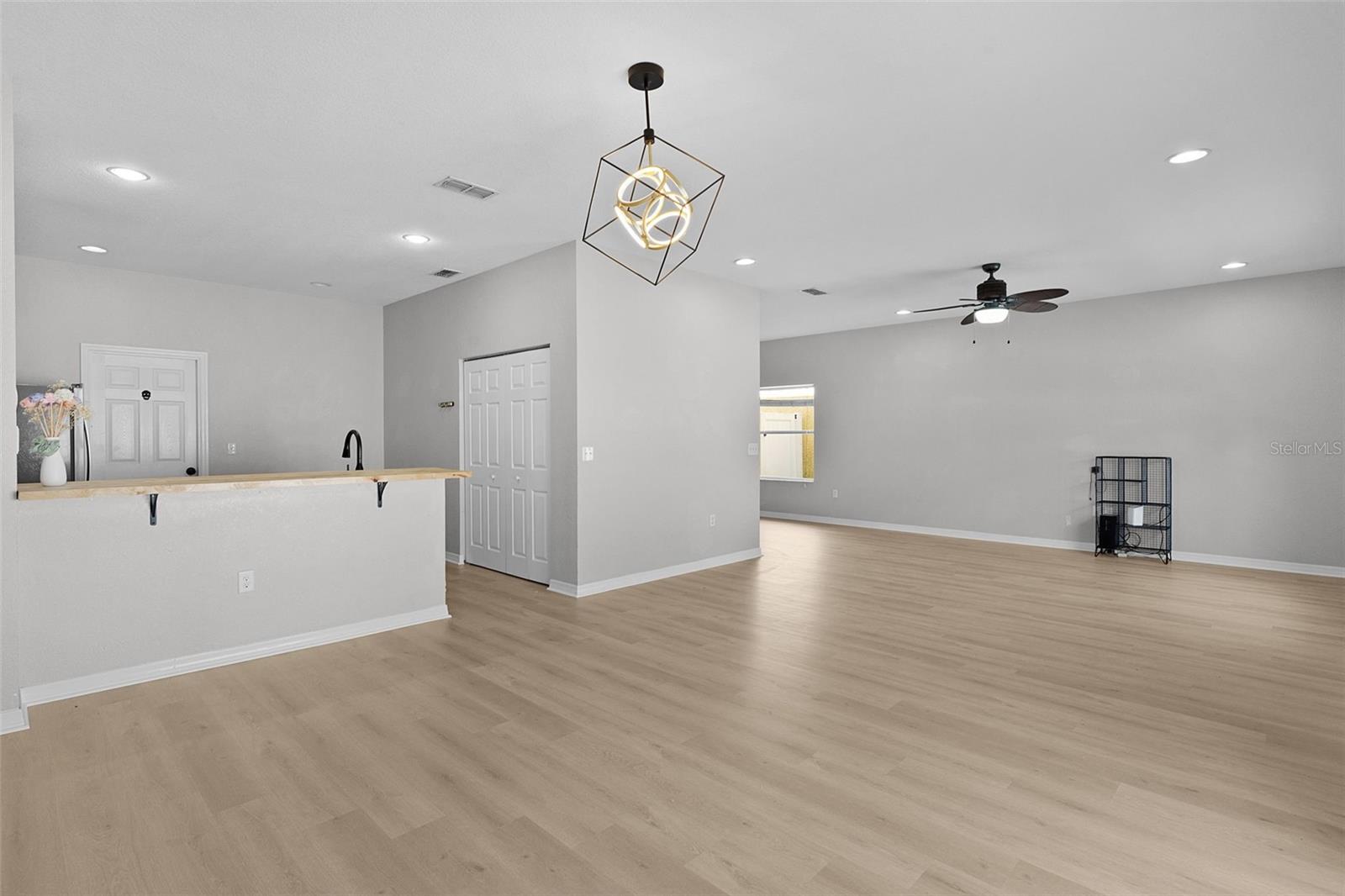 Image 11 of 28 For 4908 123rd Lane