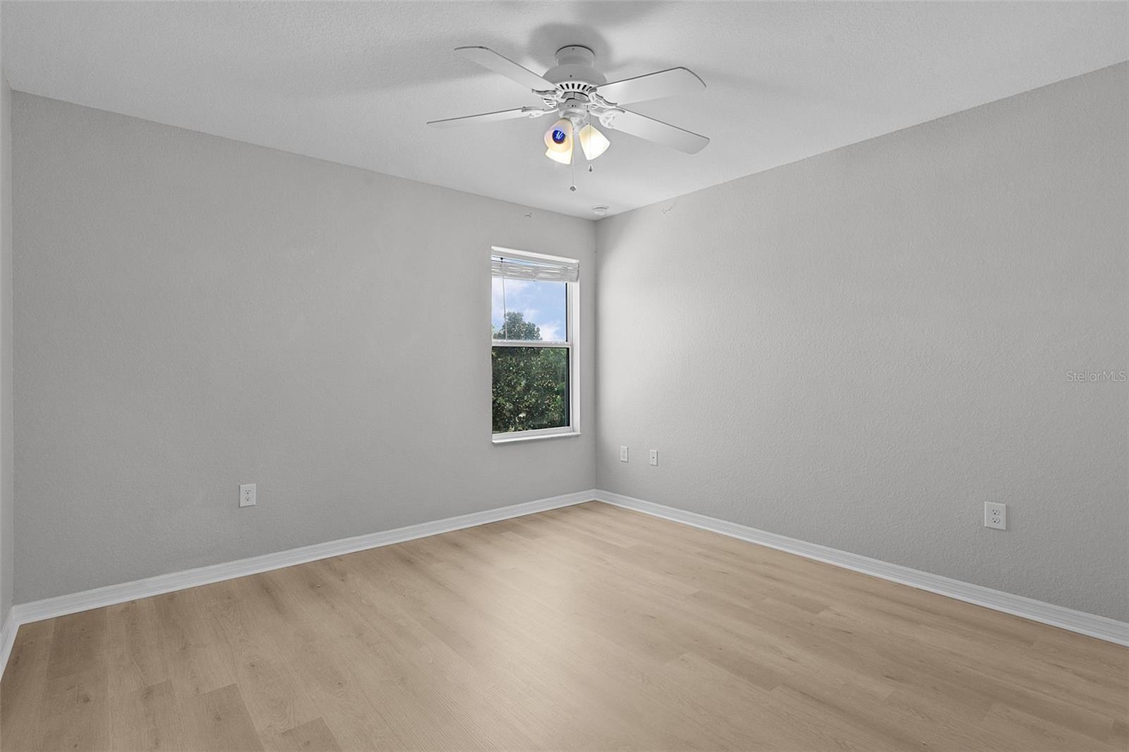Image 19 of 28 For 4908 123rd Lane