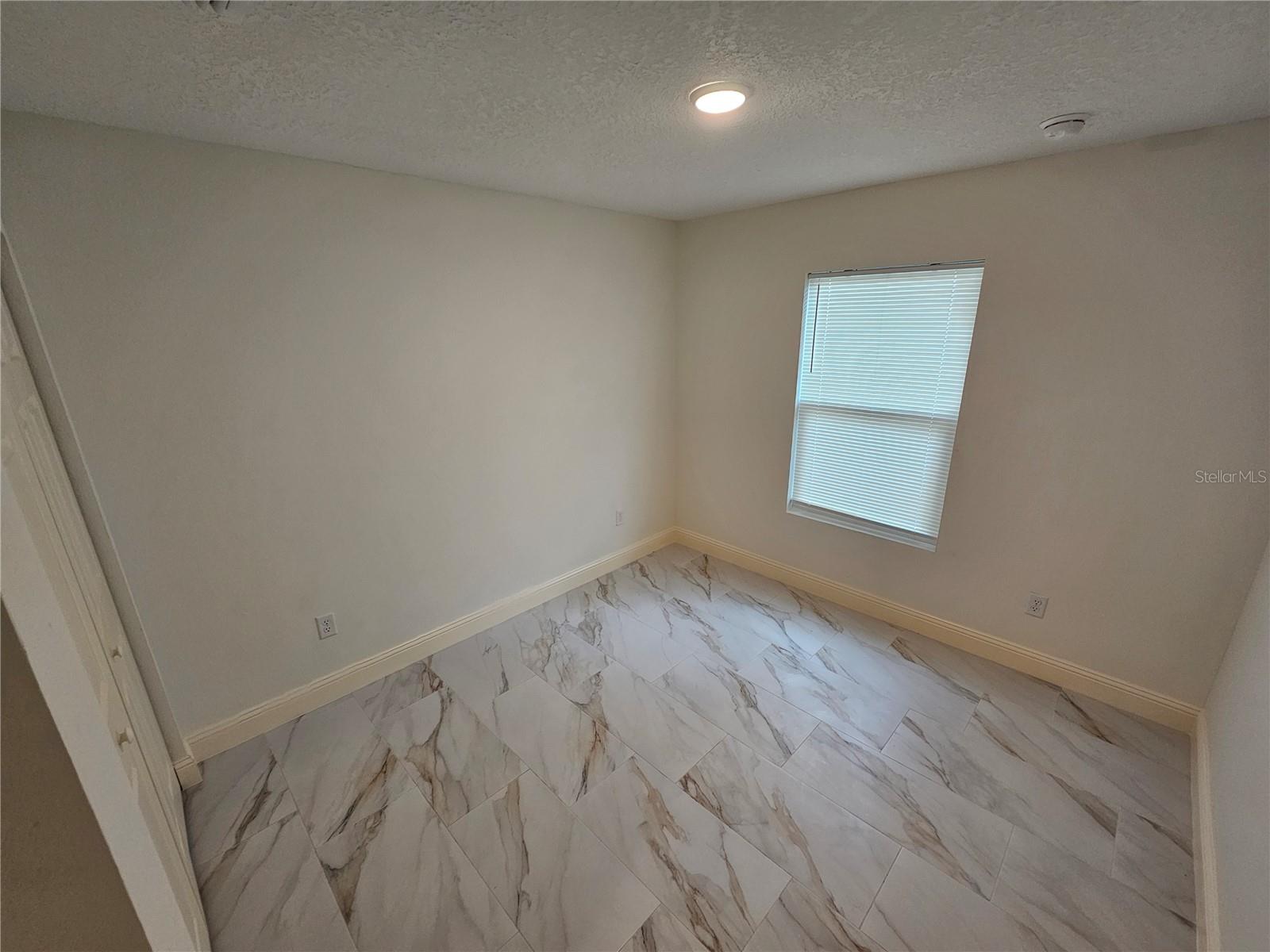 Image 9 of 18 For 1640 Strathmore Circle