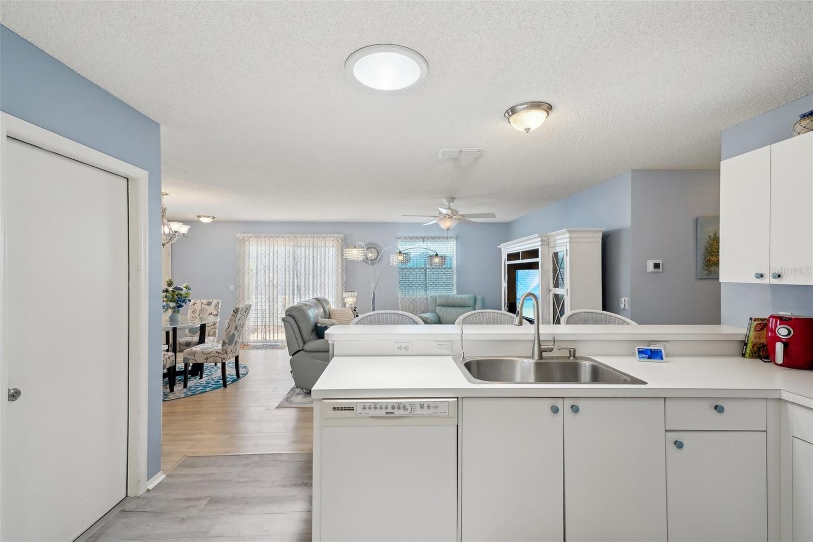 Image 15 of 31 For 1728 Morelos Road