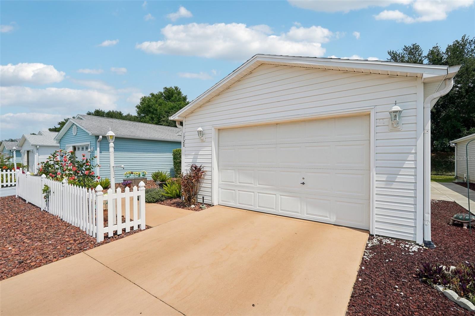 Image 4 of 31 For 1728 Morelos Road