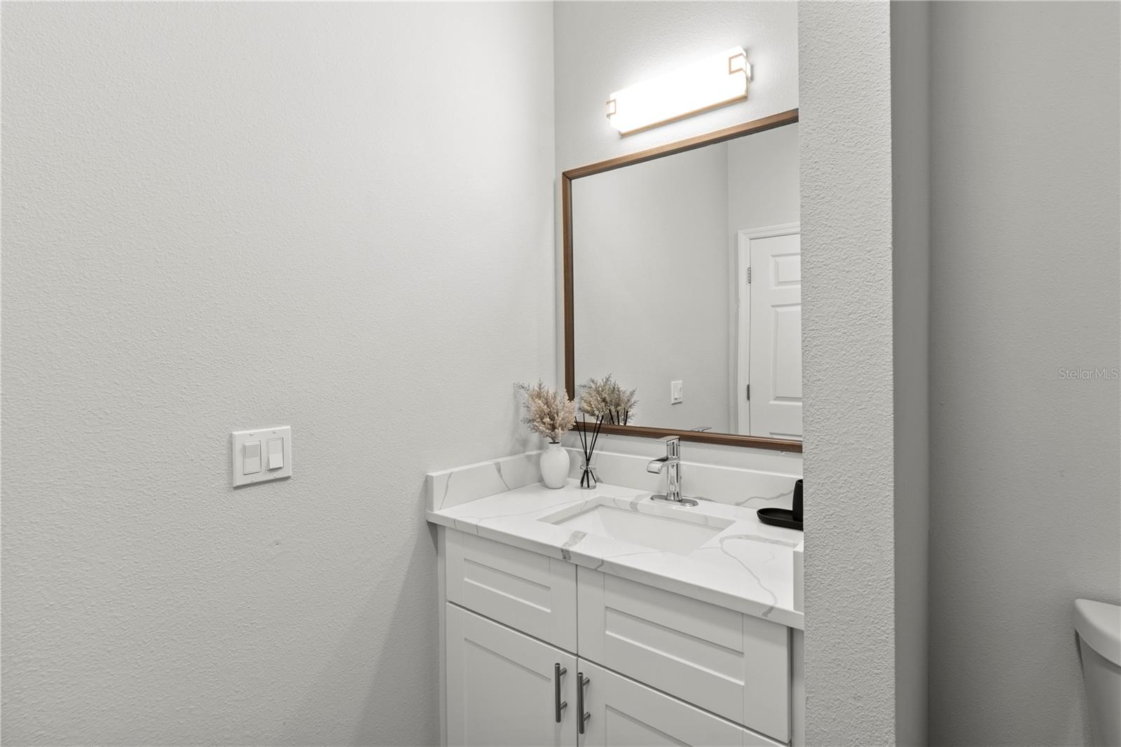Listing photo id 22 for 4354 Tyler Circle N