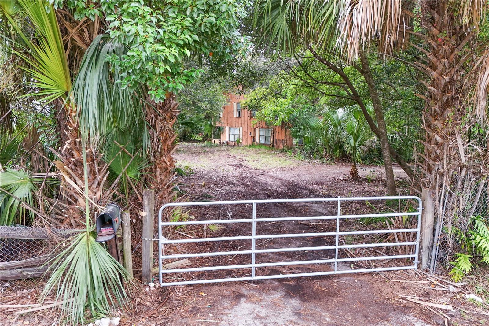 Image 3 of 18 For 6704 Mount Plymouth Road