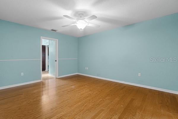 Image 24 of 49 For 143 Timber Lane