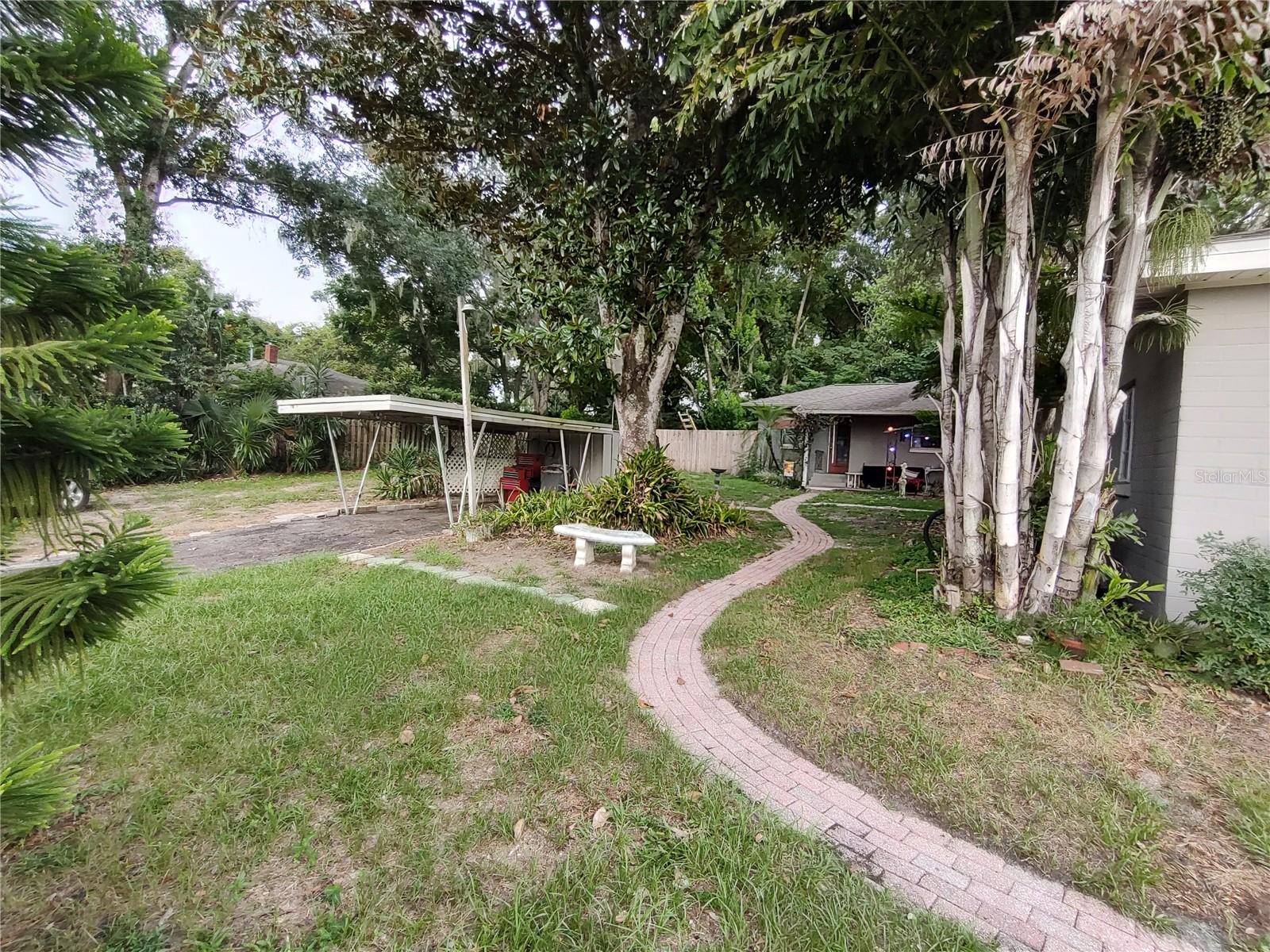 Image 4 of 7 For 995 11th Avenue