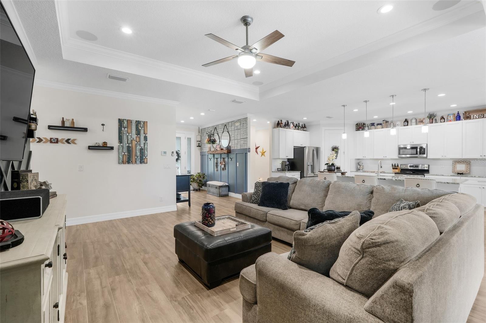 Image 9 of 53 For 9828 Royal Vista Avenue