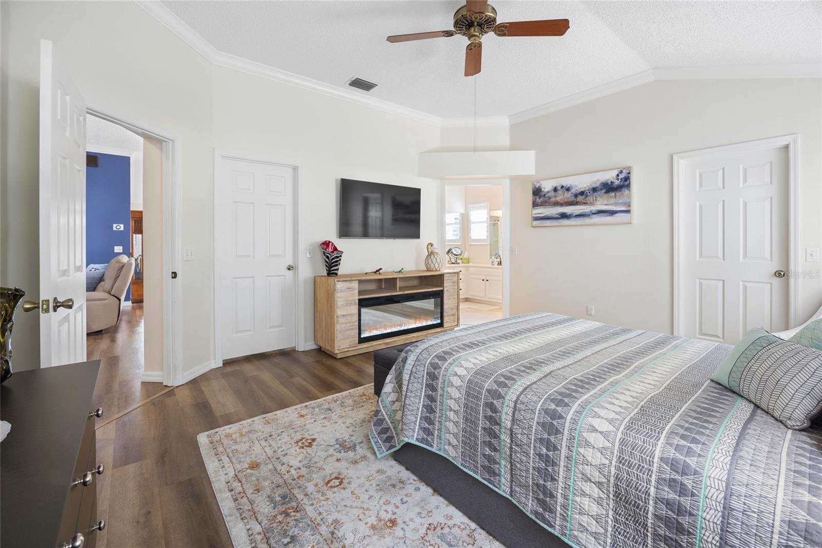 Image 13 of 32 For 913 Soledad Way