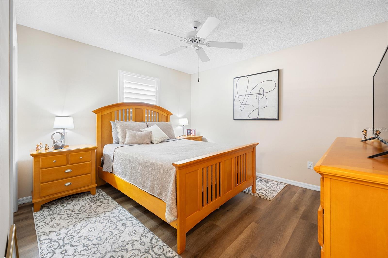 Image 17 of 32 For 913 Soledad Way