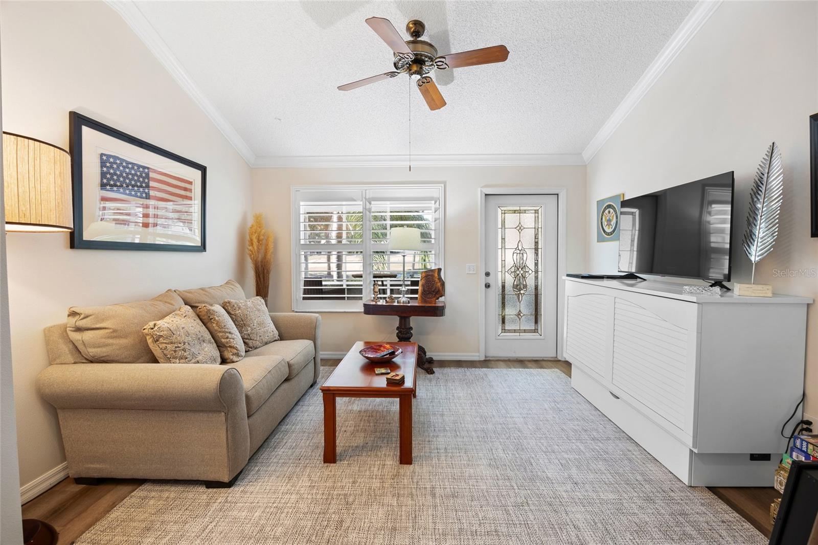 Image 21 of 32 For 913 Soledad Way