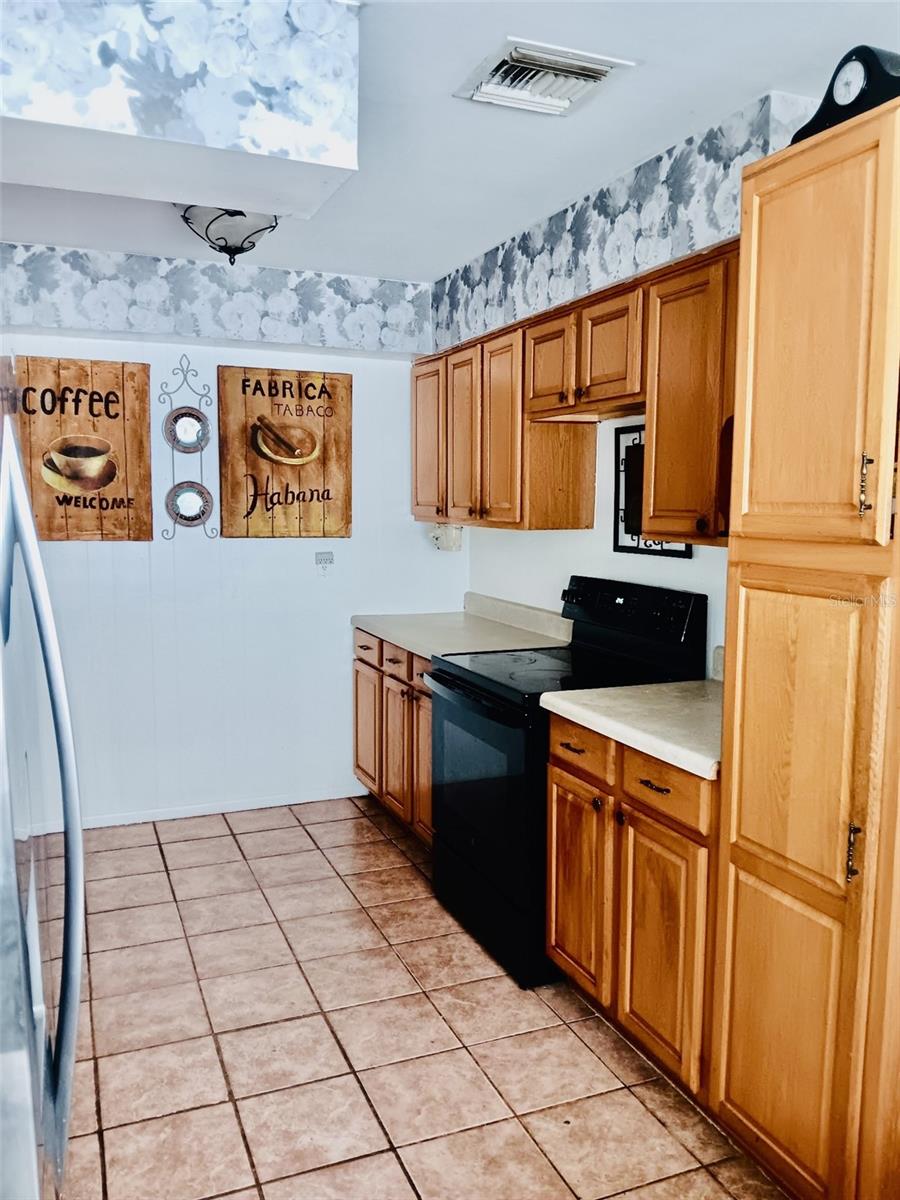 Image 10 of 31 For 883 10th Street