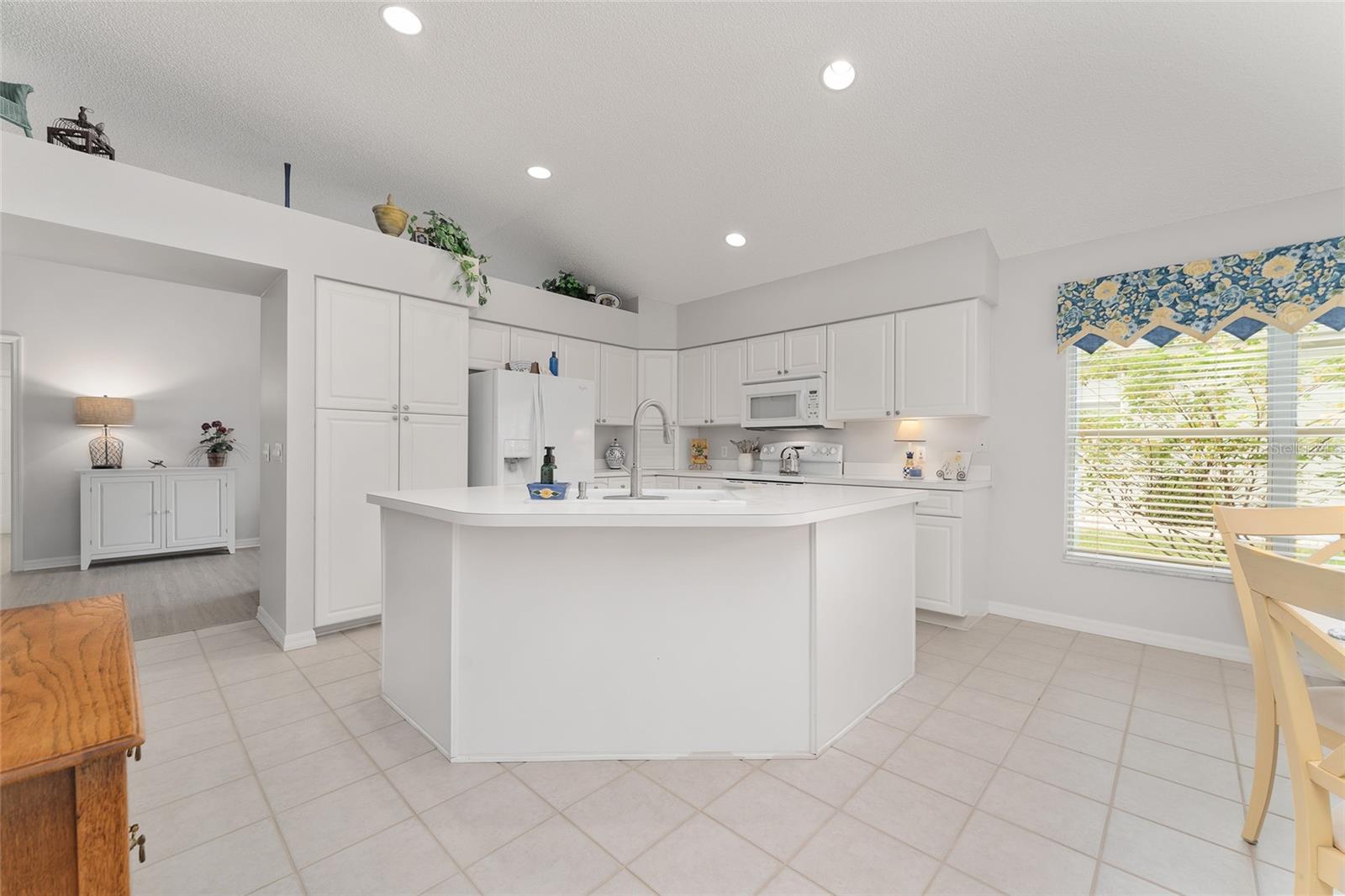 Image 14 of 52 For 1952 Palo Alto Avenue