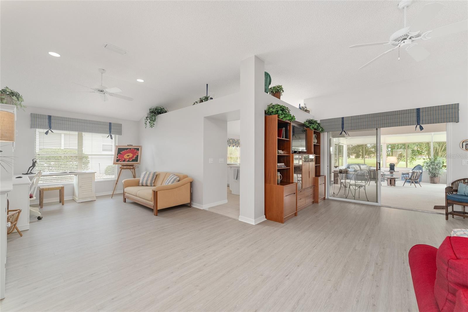 Image 2 of 52 For 1952 Palo Alto Avenue