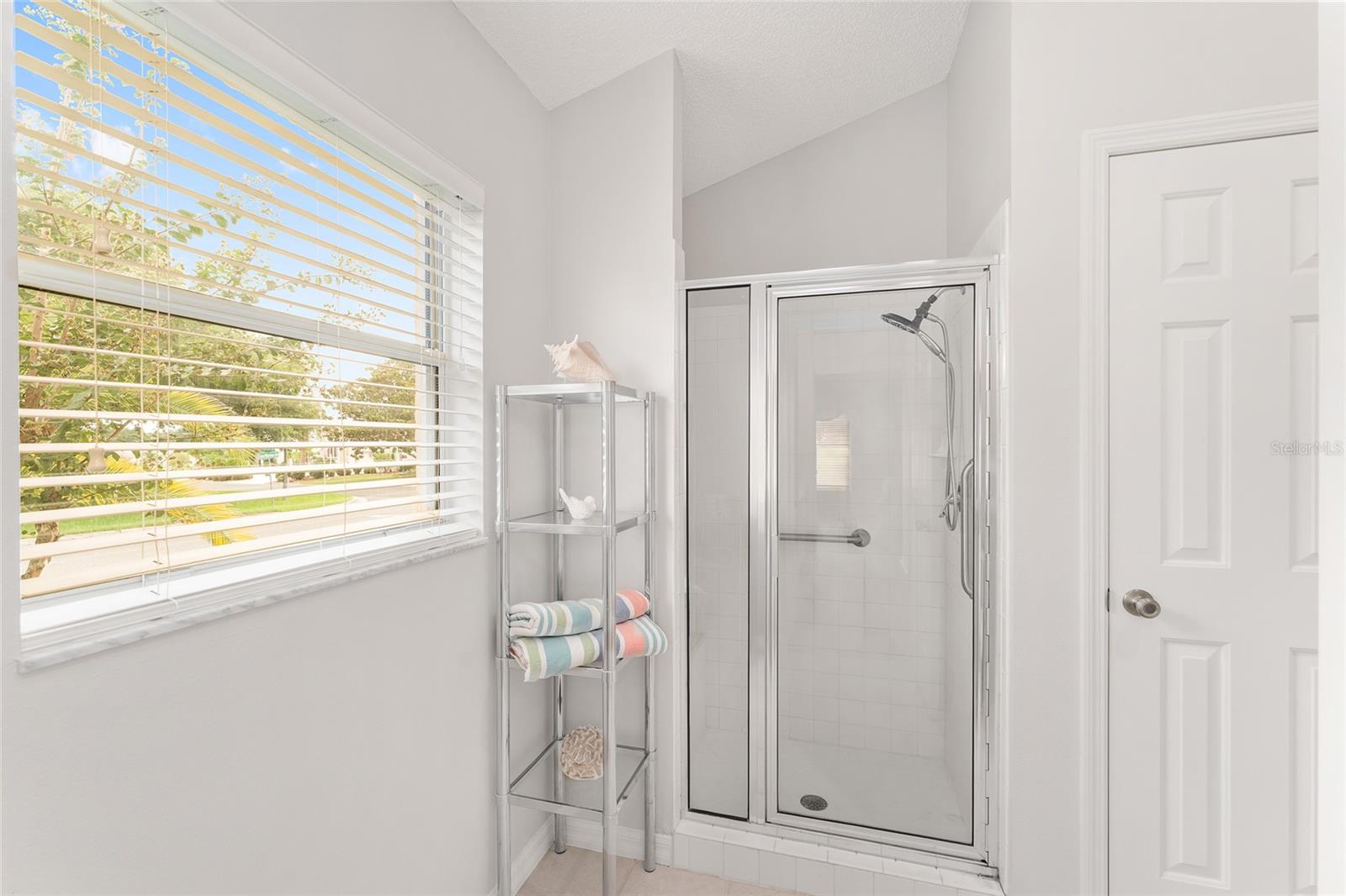 Image 22 of 52 For 1952 Palo Alto Avenue