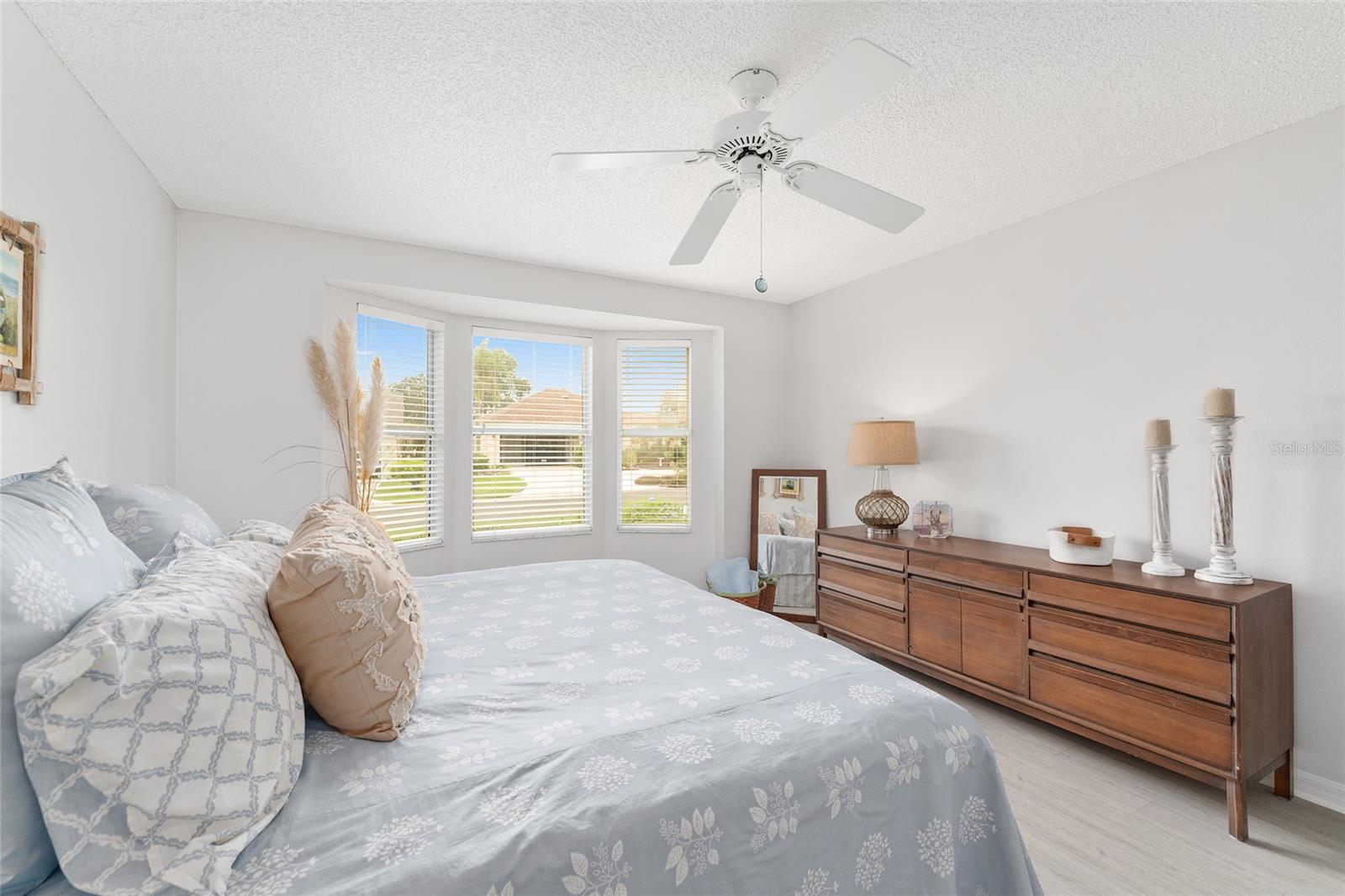 Image 25 of 52 For 1952 Palo Alto Avenue