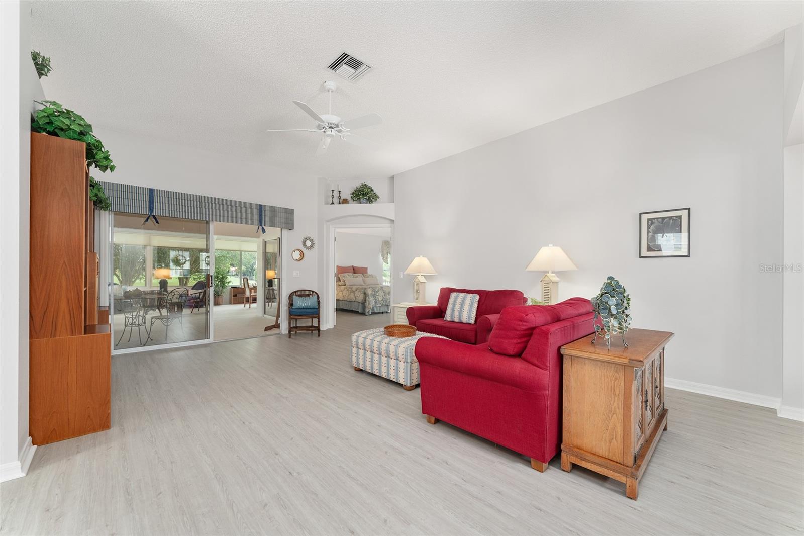 Image 3 of 52 For 1952 Palo Alto Avenue